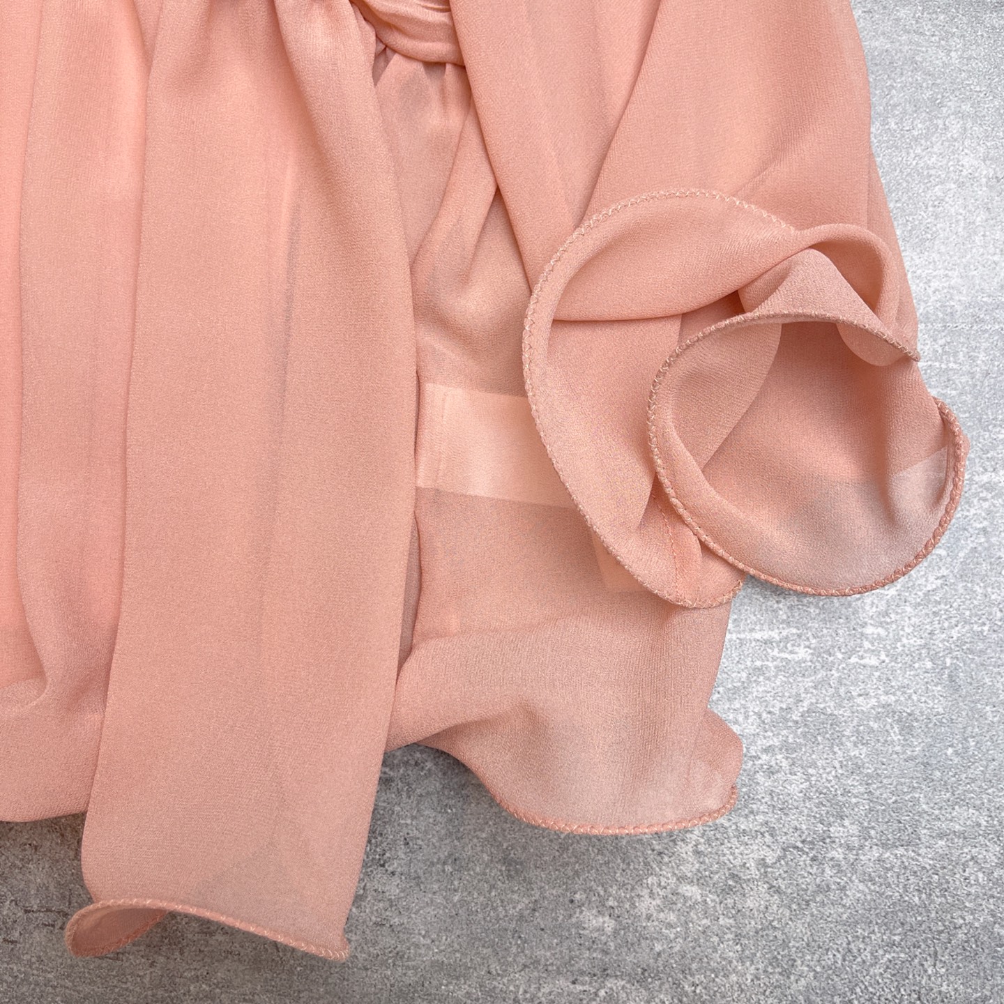 High-End Women’s Suit: Silk Blend, Pink and Almond, Various Sizes. - 图片 6