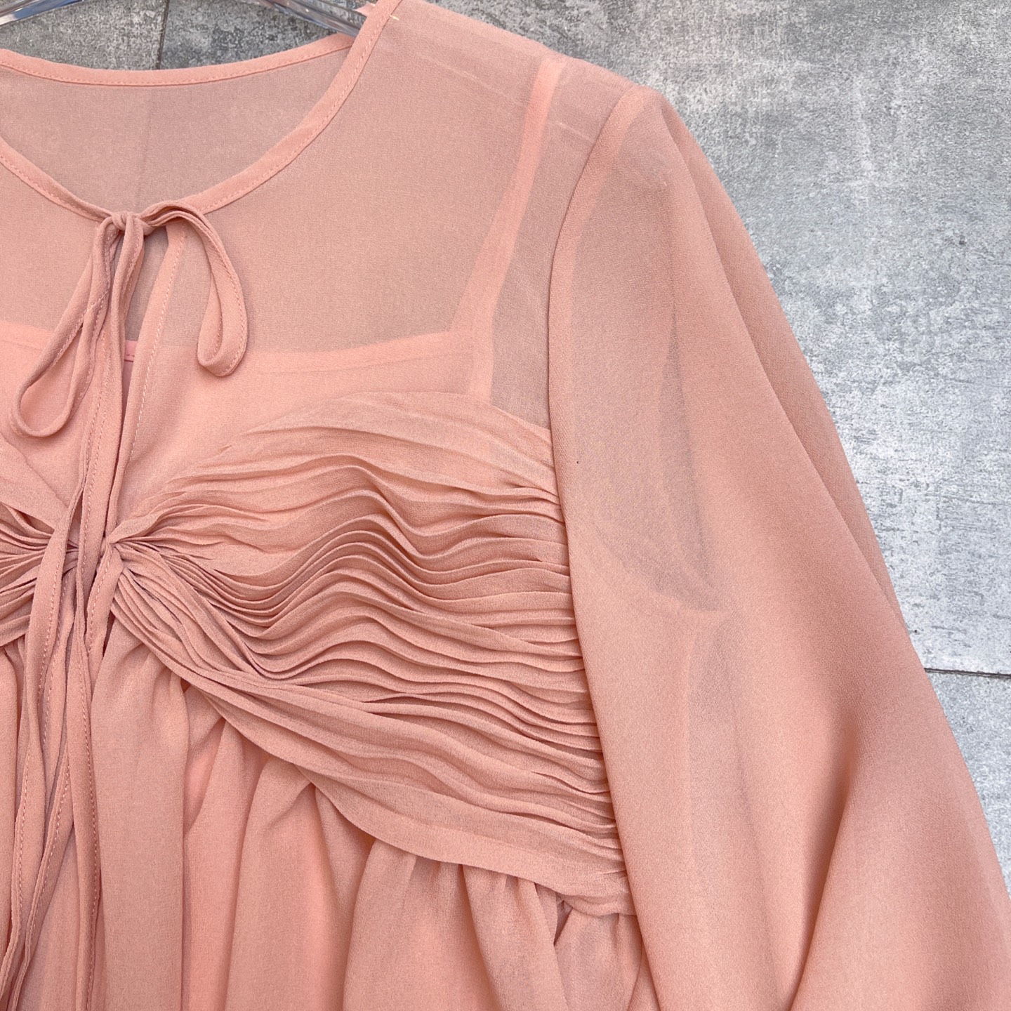 High-End Women’s Suit: Silk Blend, Pink and Almond, Various Sizes. - 图片 5