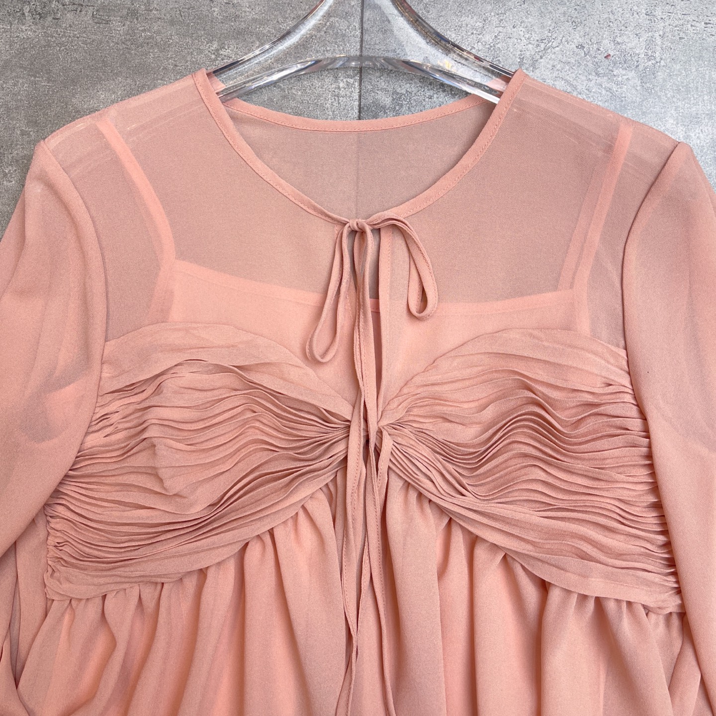 High-End Women’s Suit: Silk Blend, Pink and Almond, Various Sizes. - 图片 3