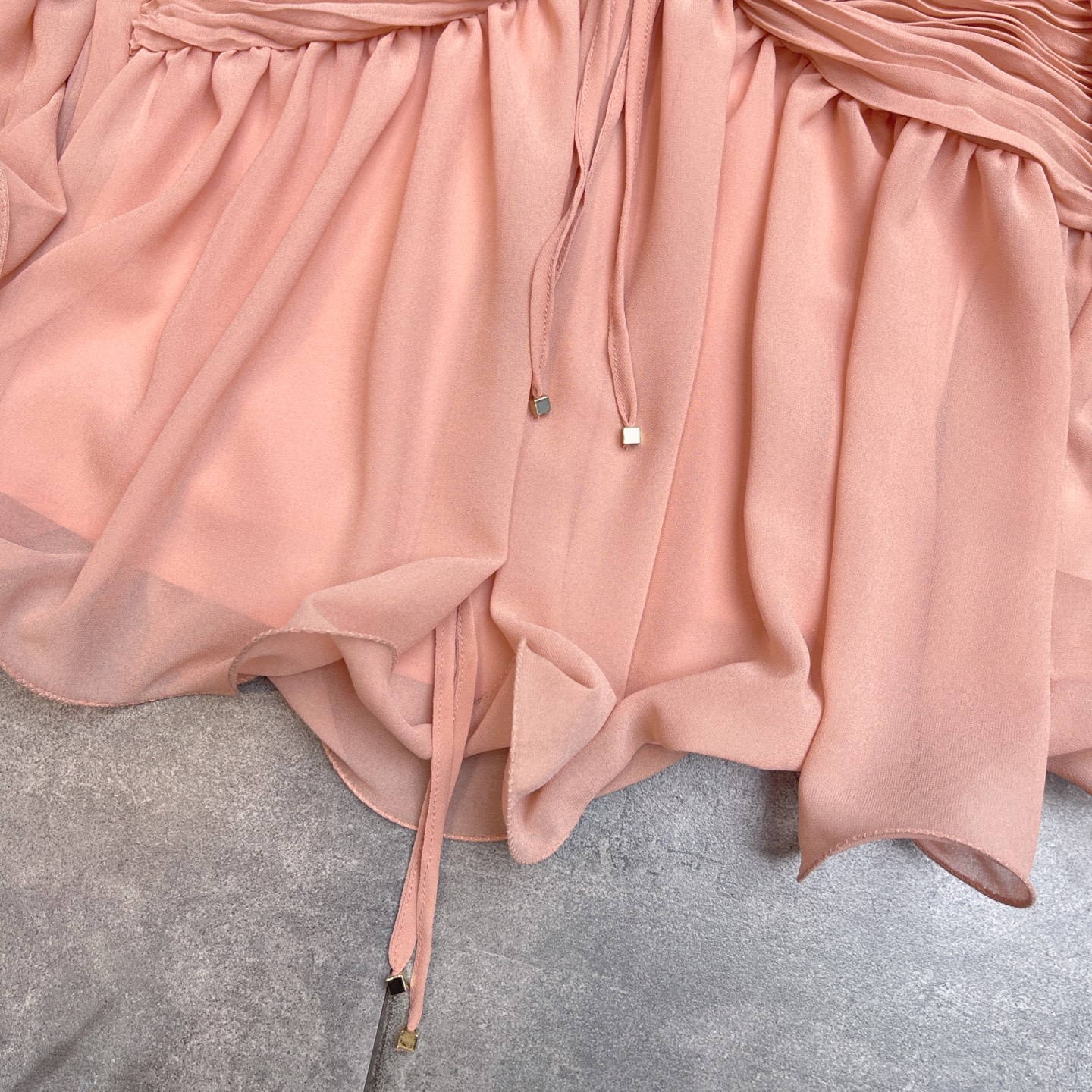High-End Women’s Suit: Silk Blend, Pink and Almond, Various Sizes. - 图片 4
