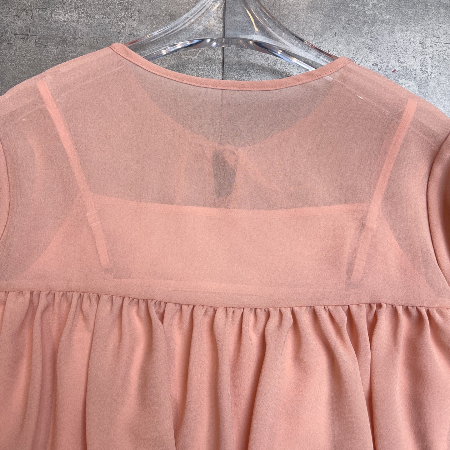 High-End Women’s Suit: Silk Blend, Pink and Almond, Various Sizes. - 图片 9