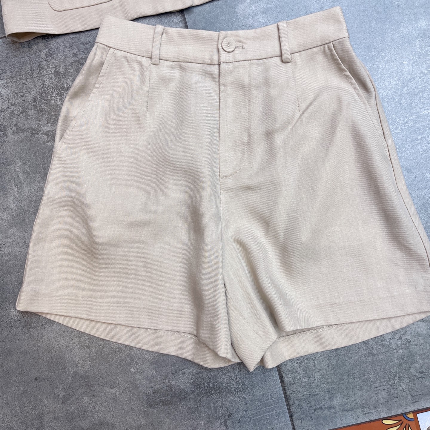 High-end Women’s Suit: LP SS Collection, Fabric 15% Lice, 25% Cotton, 60% Silk - 图片 3