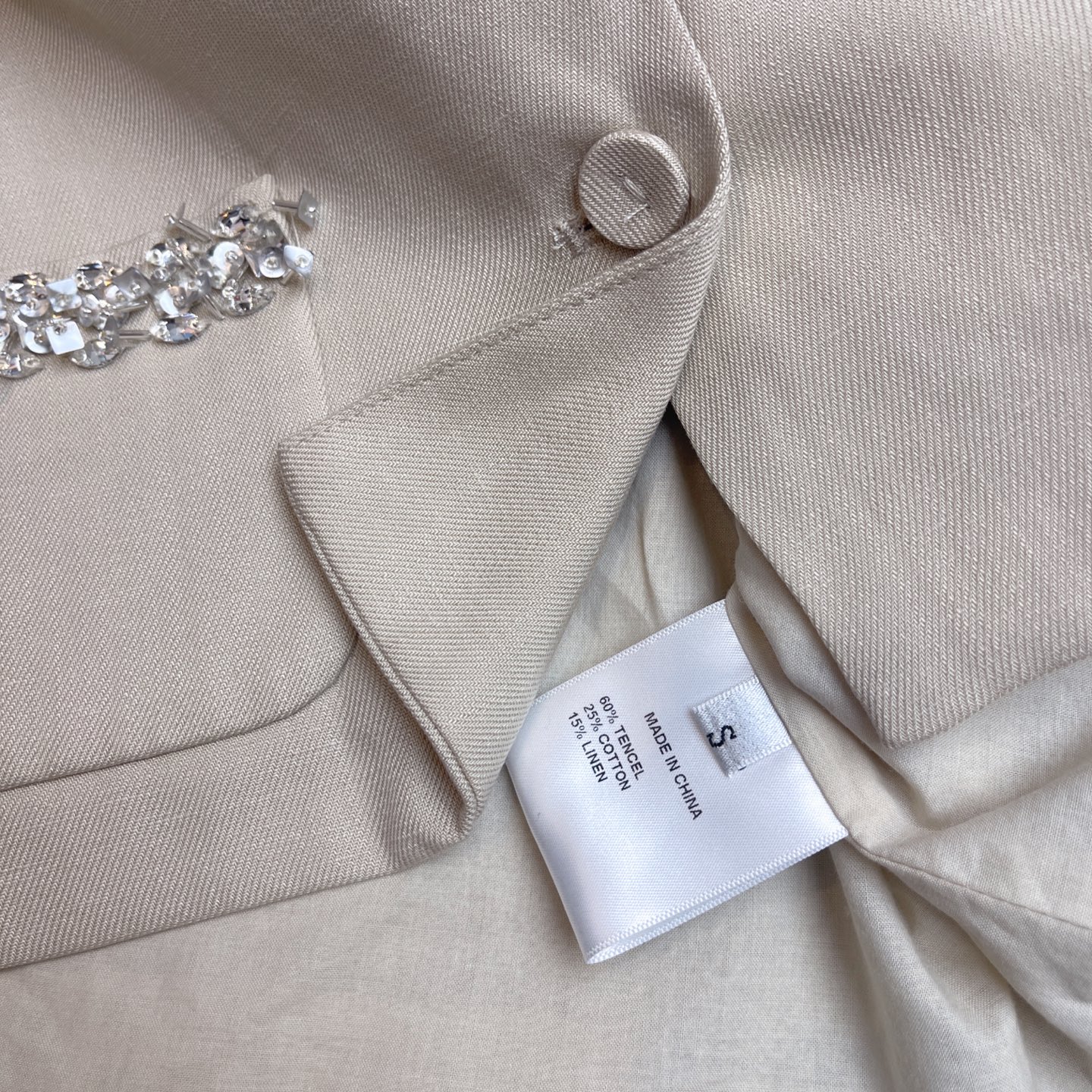 High-end Women’s Suit: LP SS Collection, Fabric 15% Lice, 25% Cotton, 60% Silk - 图片 6