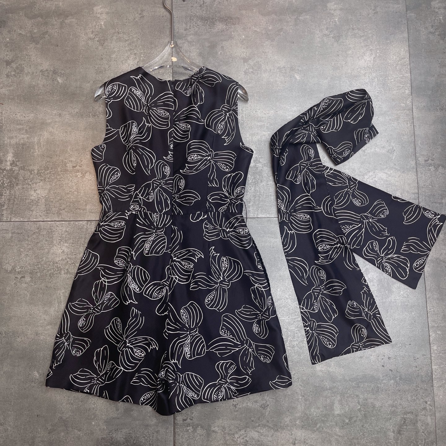 2025 Fall Women’s Silk Suit with Cuffless Design and Zoolerman’s Face Cut - 图片 8