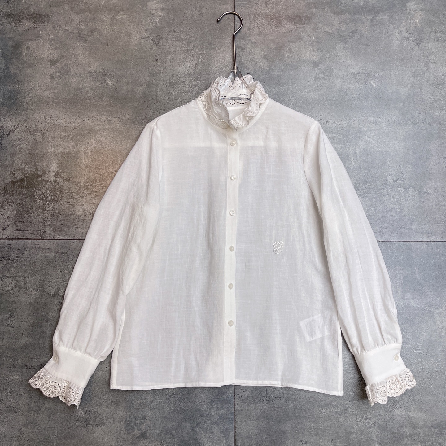 Title: P696 High-Quality Women’s Clothes: Sweet Blouses with Laser Embroidery in White and Light Blue Summary: High-quality women’s blouses with laser embroidery in white and light