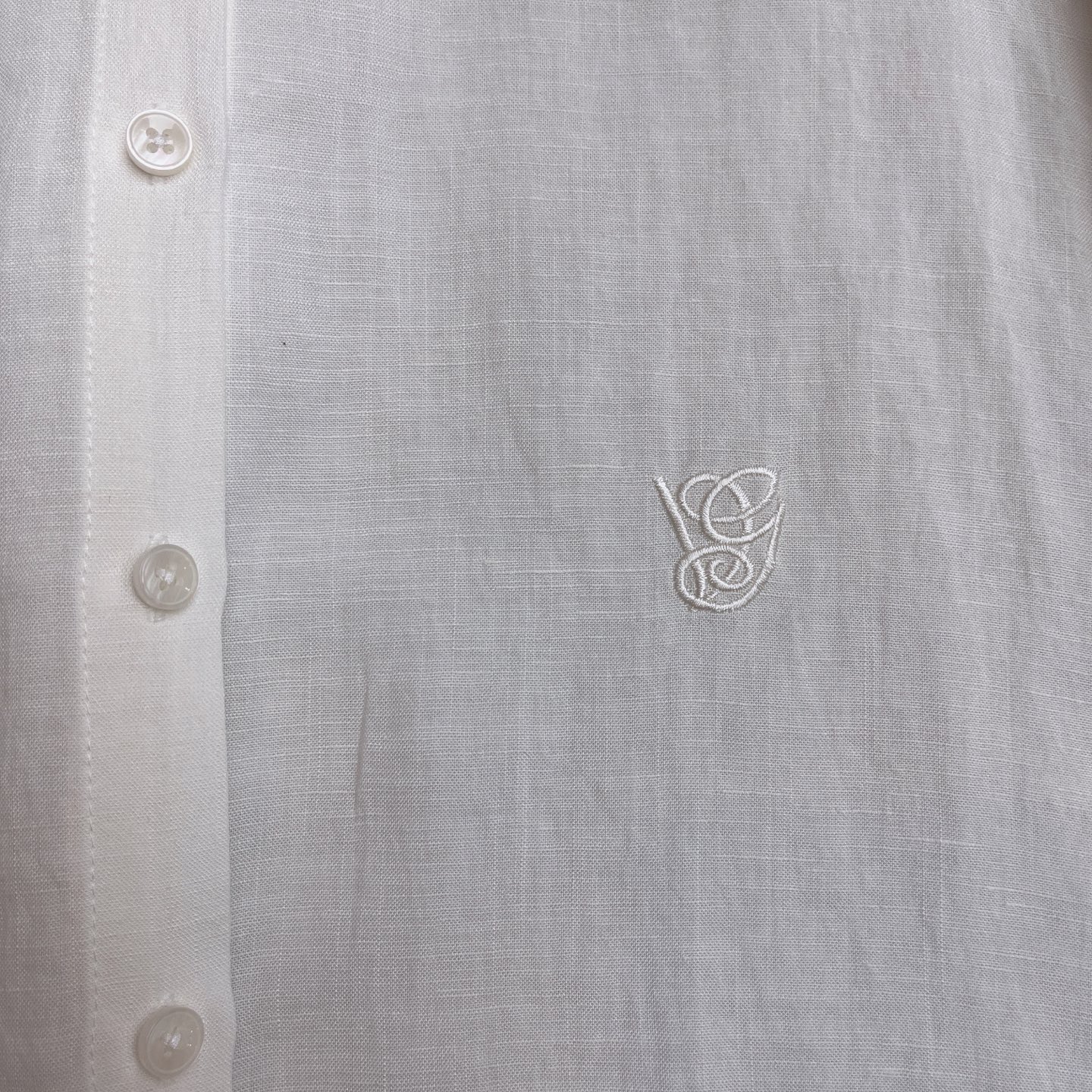 Title: P696 High-Quality Women’s Clothes: Sweet Blouses with Laser Embroidery in White and Light Blue Summary: High-quality women’s blouses with laser embroidery in white and light - 图片 4