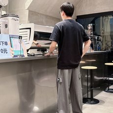 巴宝*Burberry 25SS春夏新款首发专柜最新款短袖圆领T恤 高端订制 设计前卫时尚!品牌logo 巴宝*Burberry 25SS春夏新款首发专柜最新款短袖圆领T恤 高端订制 设计前卫时尚!品牌logo