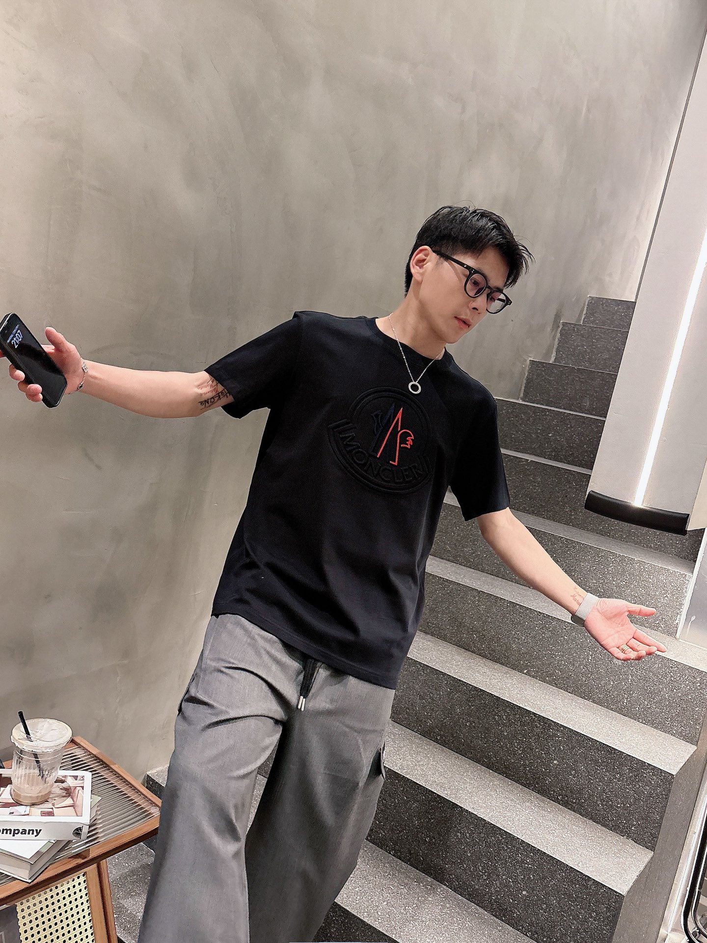 蒙*Moncler 25SS春夏新款首发专柜最新款短袖圆领T恤 高端订制 设计前卫时尚！品牌logo重工