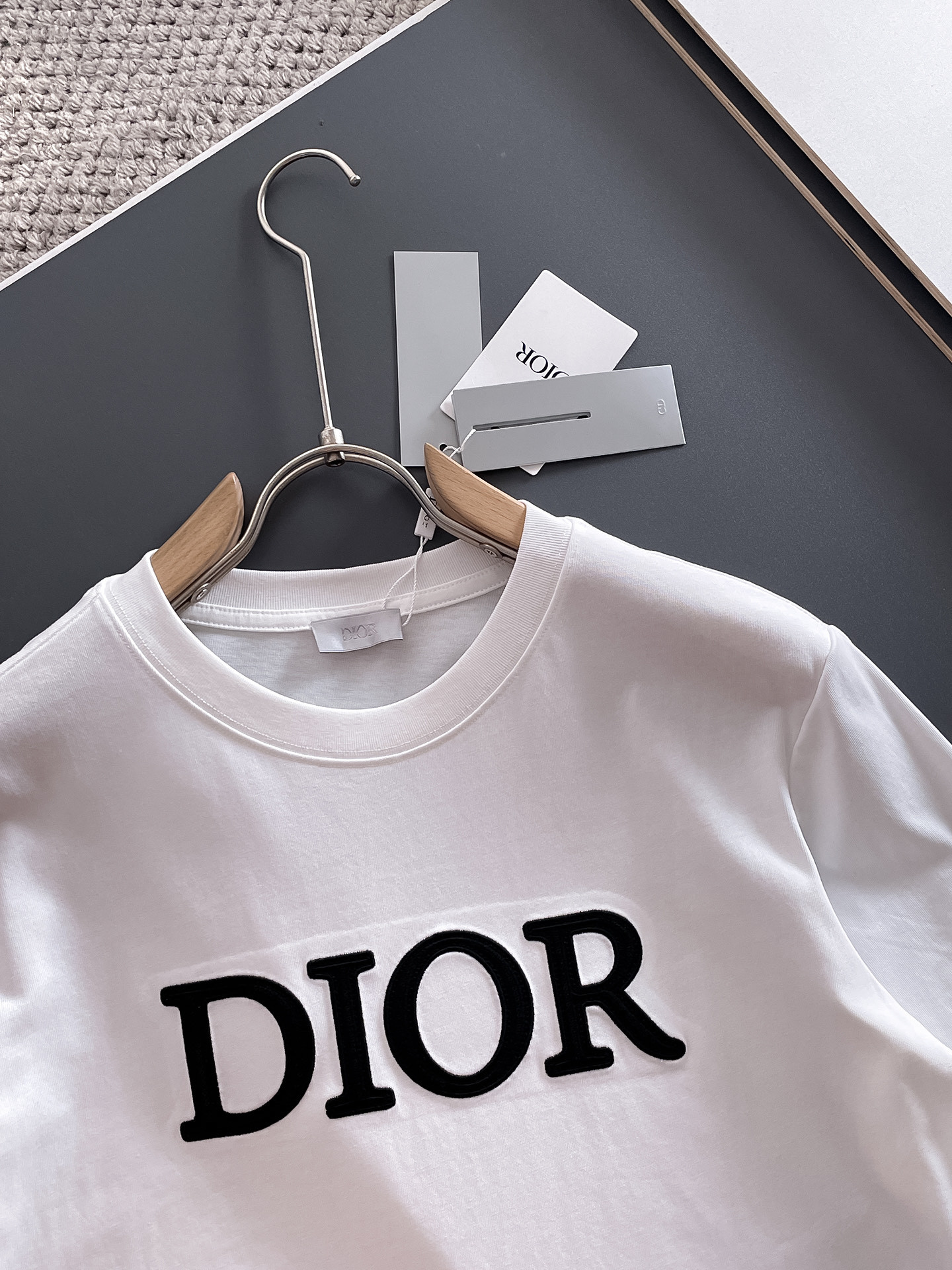 迪*DIOR 25SS春夏新款首发专柜最新款短袖圆领T恤 高端订制 设计前卫时尚!品牌logo重工艺设