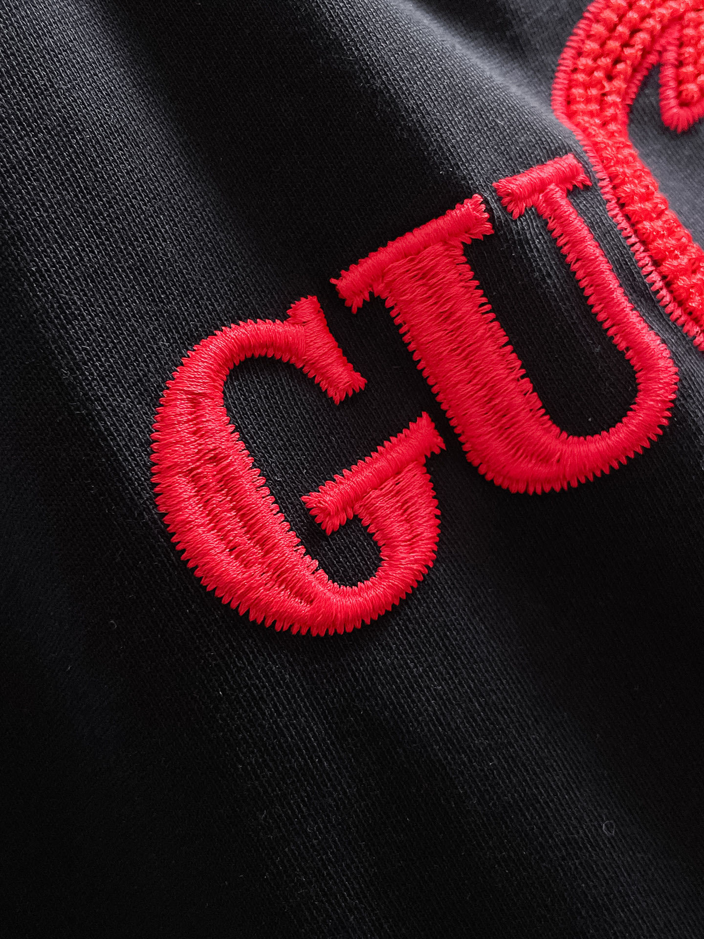 古*Gucci 25SS春夏新款首发专柜最新款短袖圆领T恤 高端订制 设计前卫时尚!品牌logo重工艺