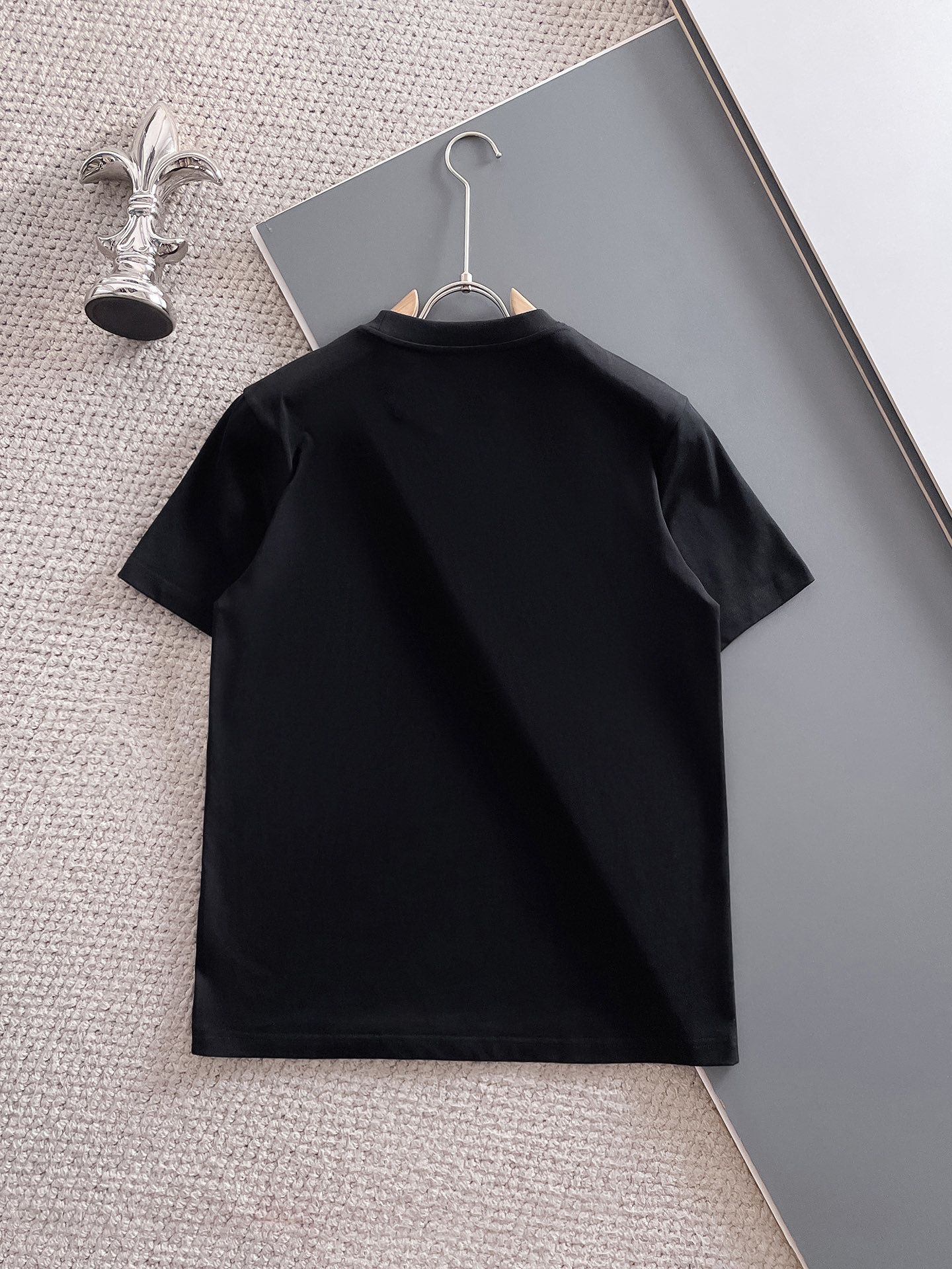 古*Gucci 25SS春夏新款首发专柜最新款短袖圆领T恤 高端订制 设计前卫时尚!品牌logo重工艺