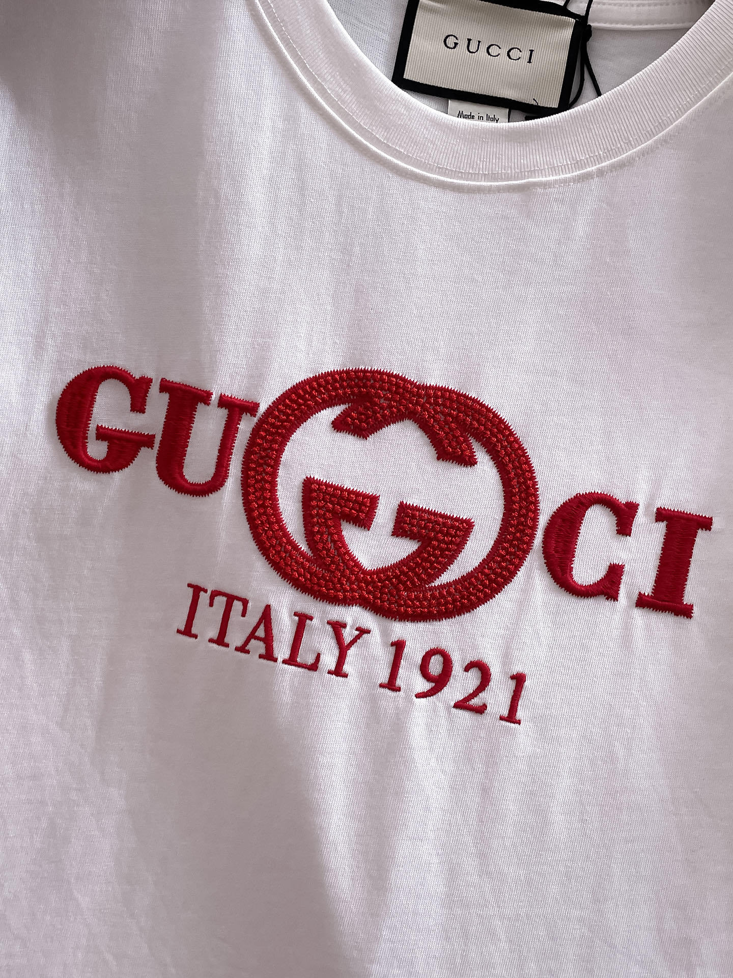 古*Gucci 25SS春夏新款首发专柜最新款短袖圆领T恤 高端订制 设计前卫时尚!品牌logo重工艺