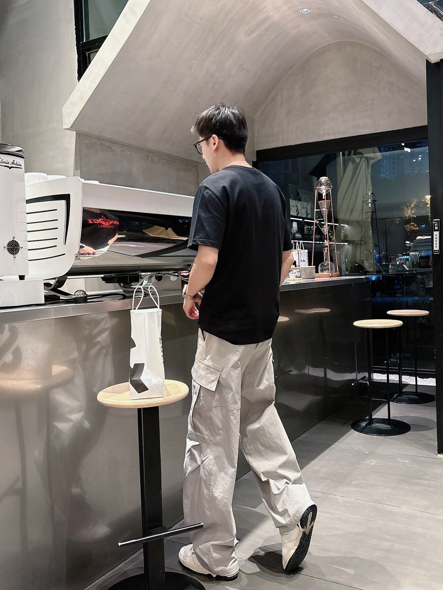 古*Gucci 25SS春夏新款首发专柜最新款短袖圆领T恤 高端订制 设计前卫时尚！品牌logo重工艺设