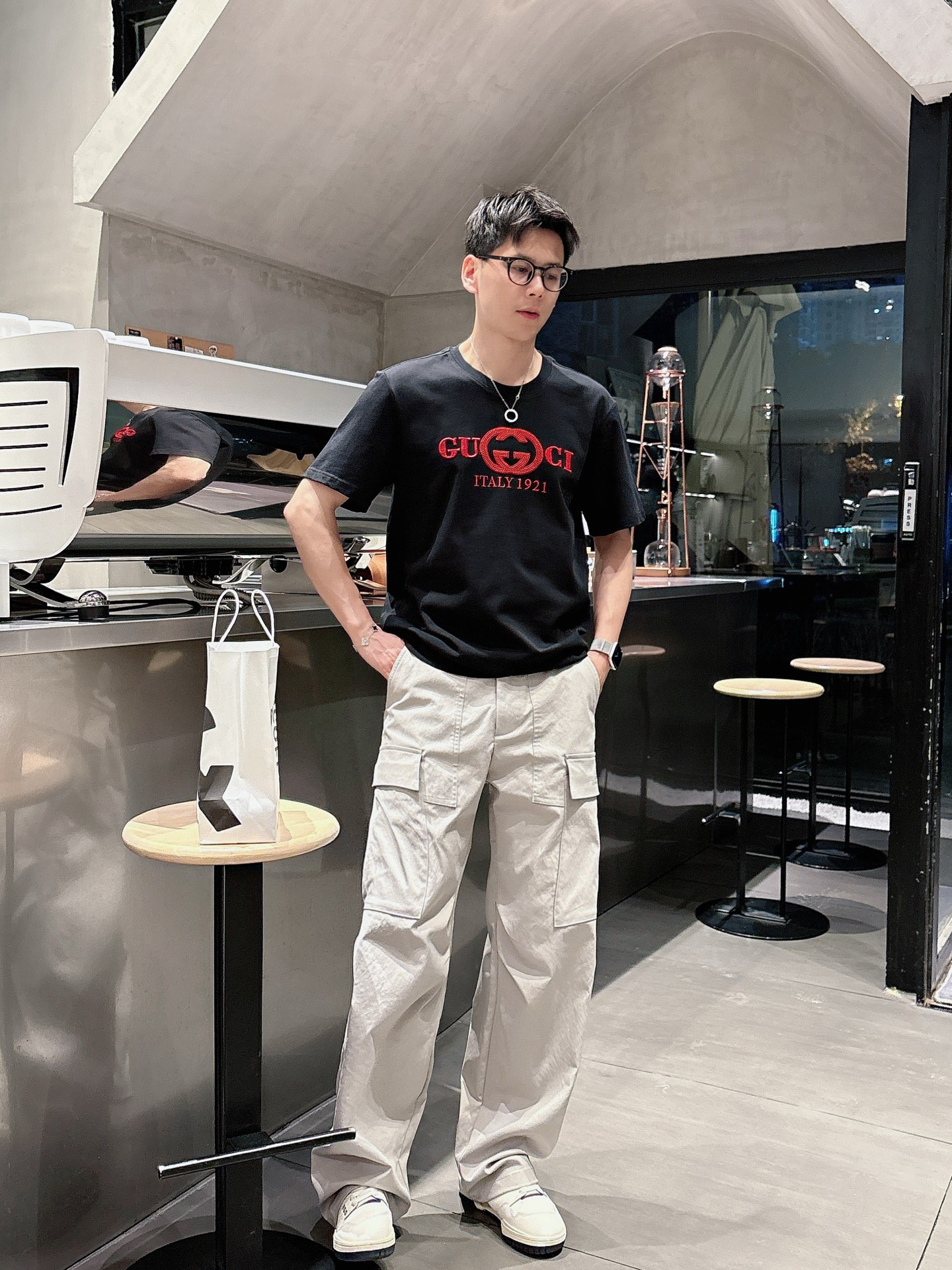 古*Gucci 25SS春夏新款首发专柜最新款短袖圆领T恤 高端订制 设计前卫时尚！品牌logo重工艺设