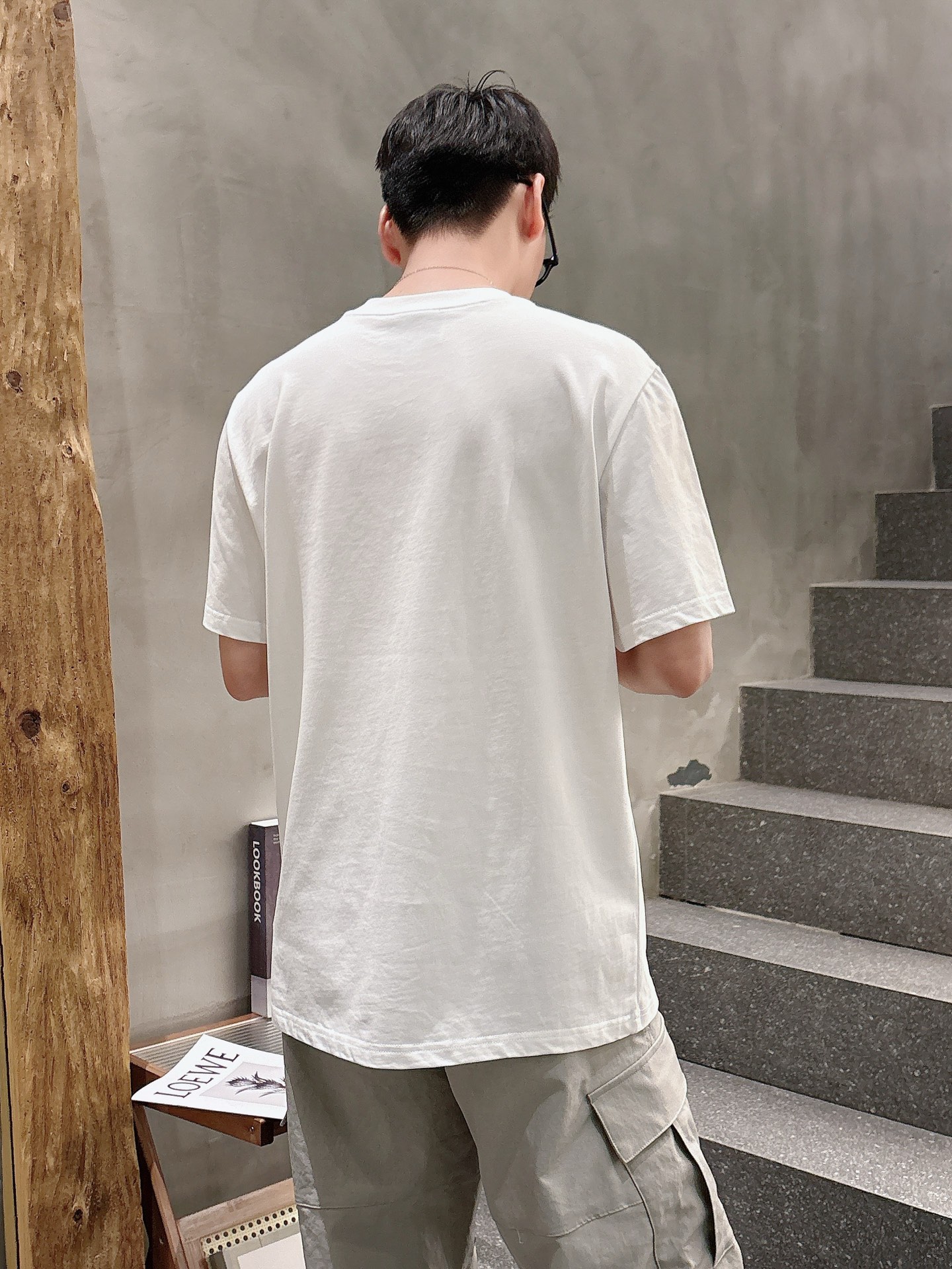 古*Gucci 25SS春夏新款首发专柜最新款短袖圆领T恤 高端订制 设计前卫时尚！品牌logo重工艺设