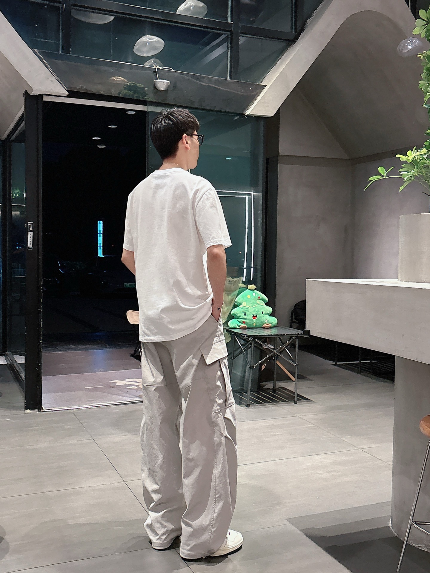 古*Gucci 25SS春夏新款首发专柜最新款短袖圆领T恤 高端订制 设计前卫时尚！品牌logo重工艺设