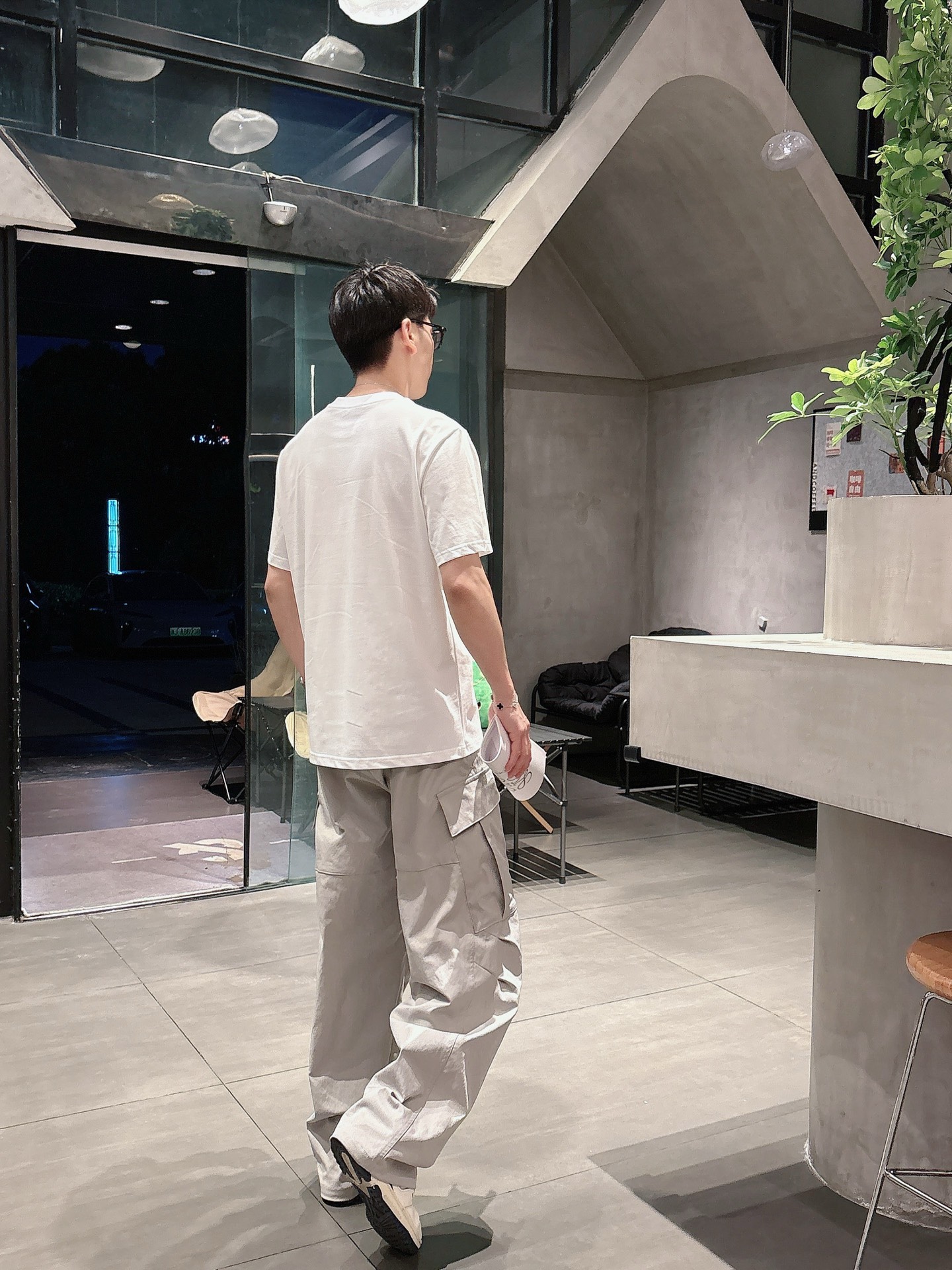 迪*DIOR 25SS春夏新款首发专柜最新款短袖圆领T恤 高端订制 设计前卫时尚！品牌logo重工艺设计