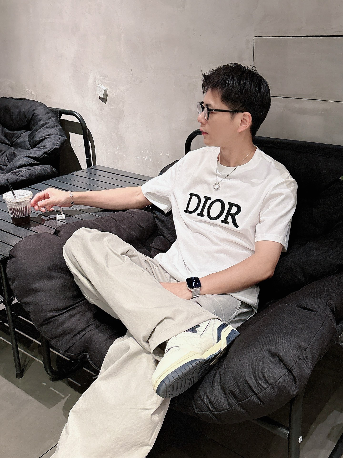 迪*DIOR 25SS春夏新款首发专柜最新款短袖圆领T恤 高端订制 设计前卫时尚！品牌logo重工艺设计