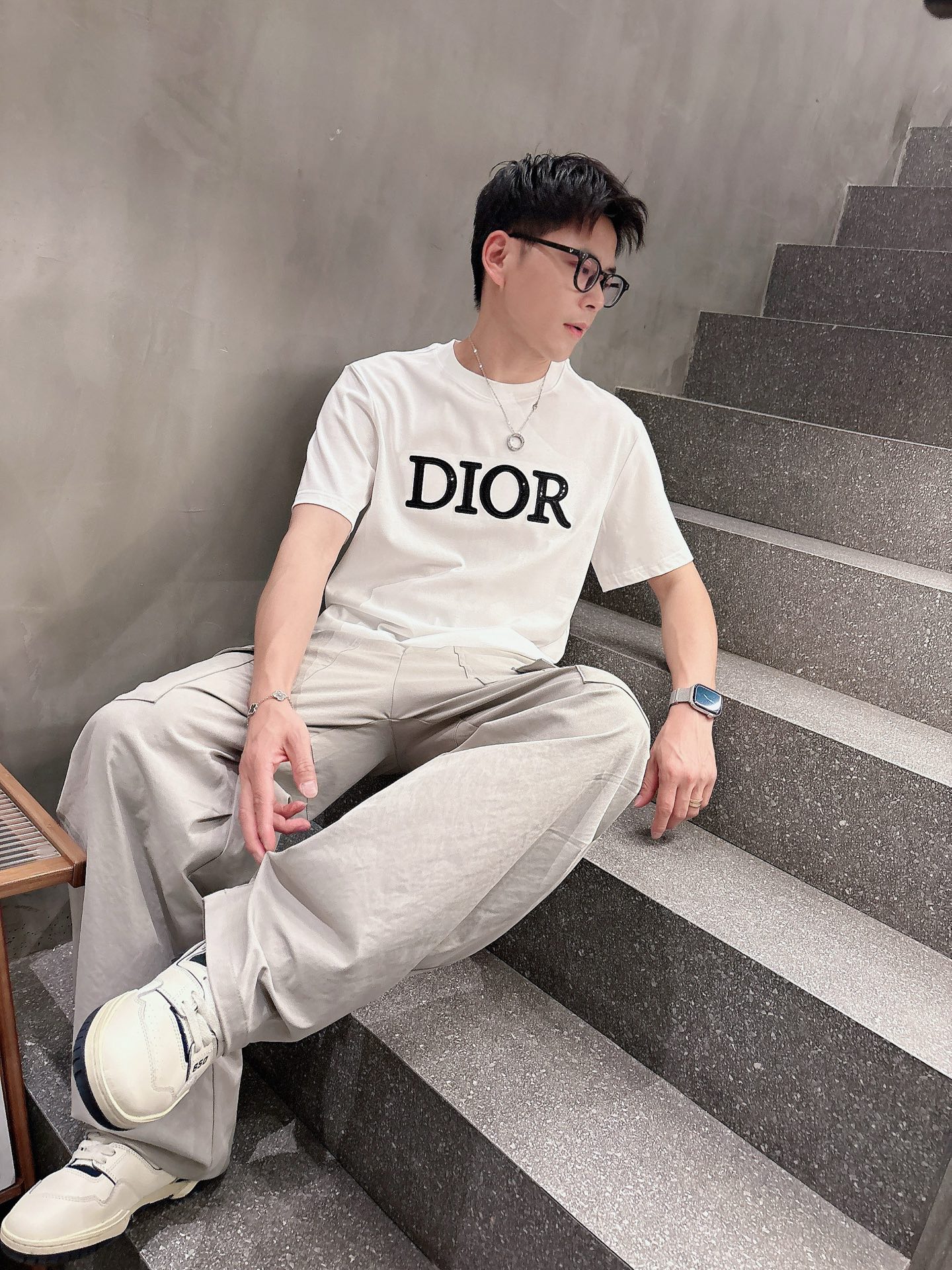 迪*DIOR 25SS春夏新款首发专柜最新款短袖圆领T恤 高端订制 设计前卫时尚！品牌logo重工艺设计