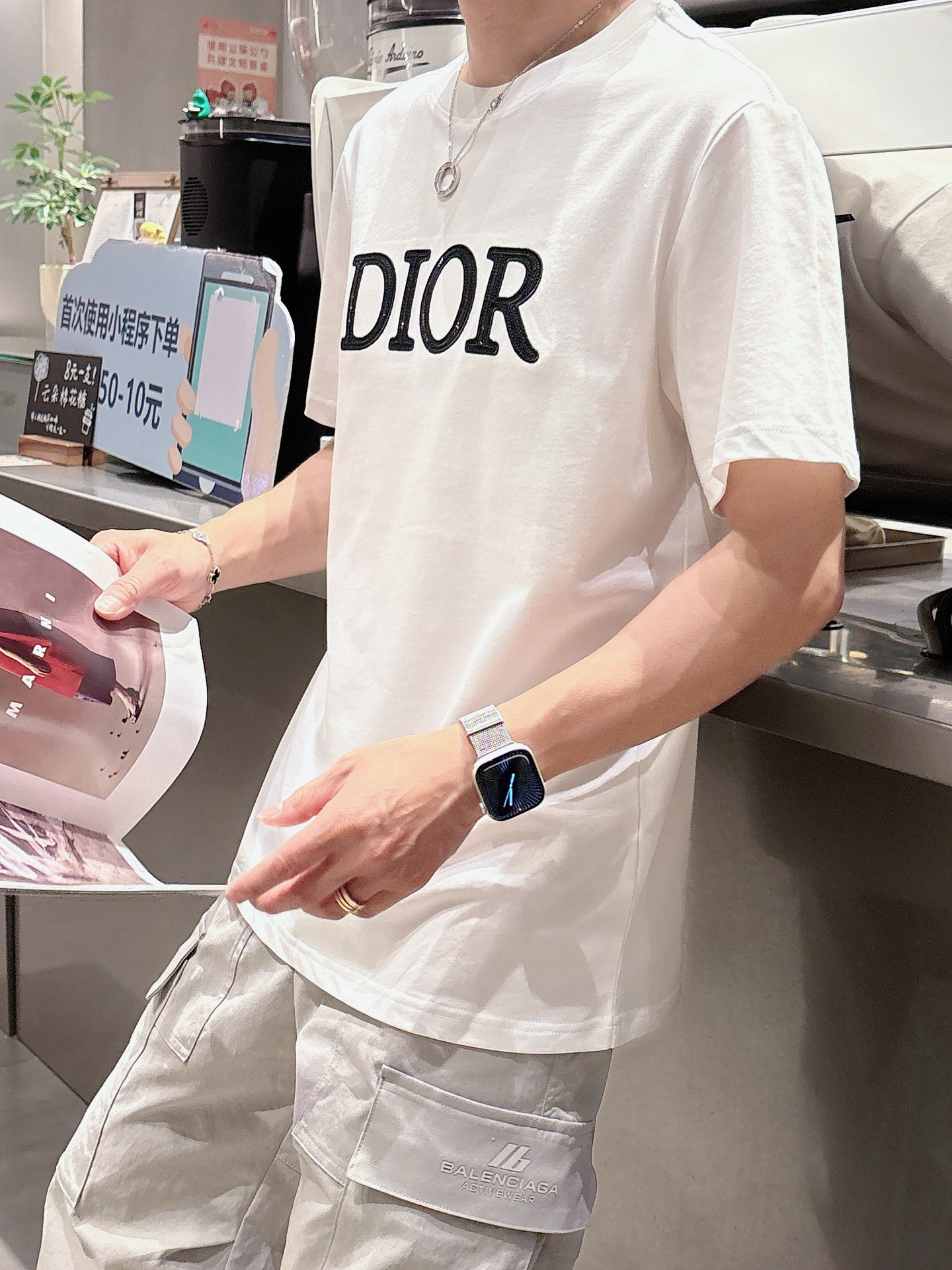 迪*DIOR 25SS春夏新款首发专柜最新款短袖圆领T恤 高端订制 设计前卫时尚！品牌logo重工艺设计