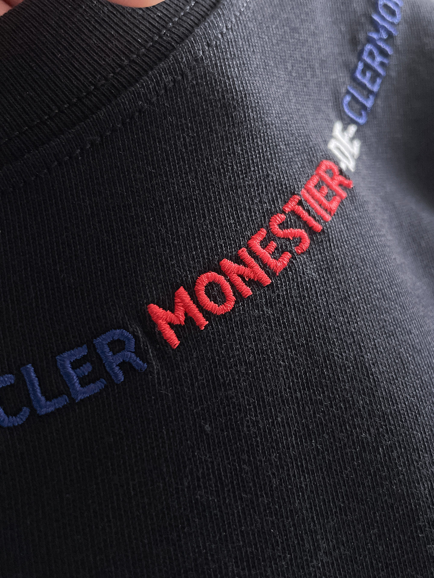 蒙*Moncler 25SS春夏新款首发专柜最新款短袖圆领T恤 高端订制 设计前卫时尚!品牌logo重
