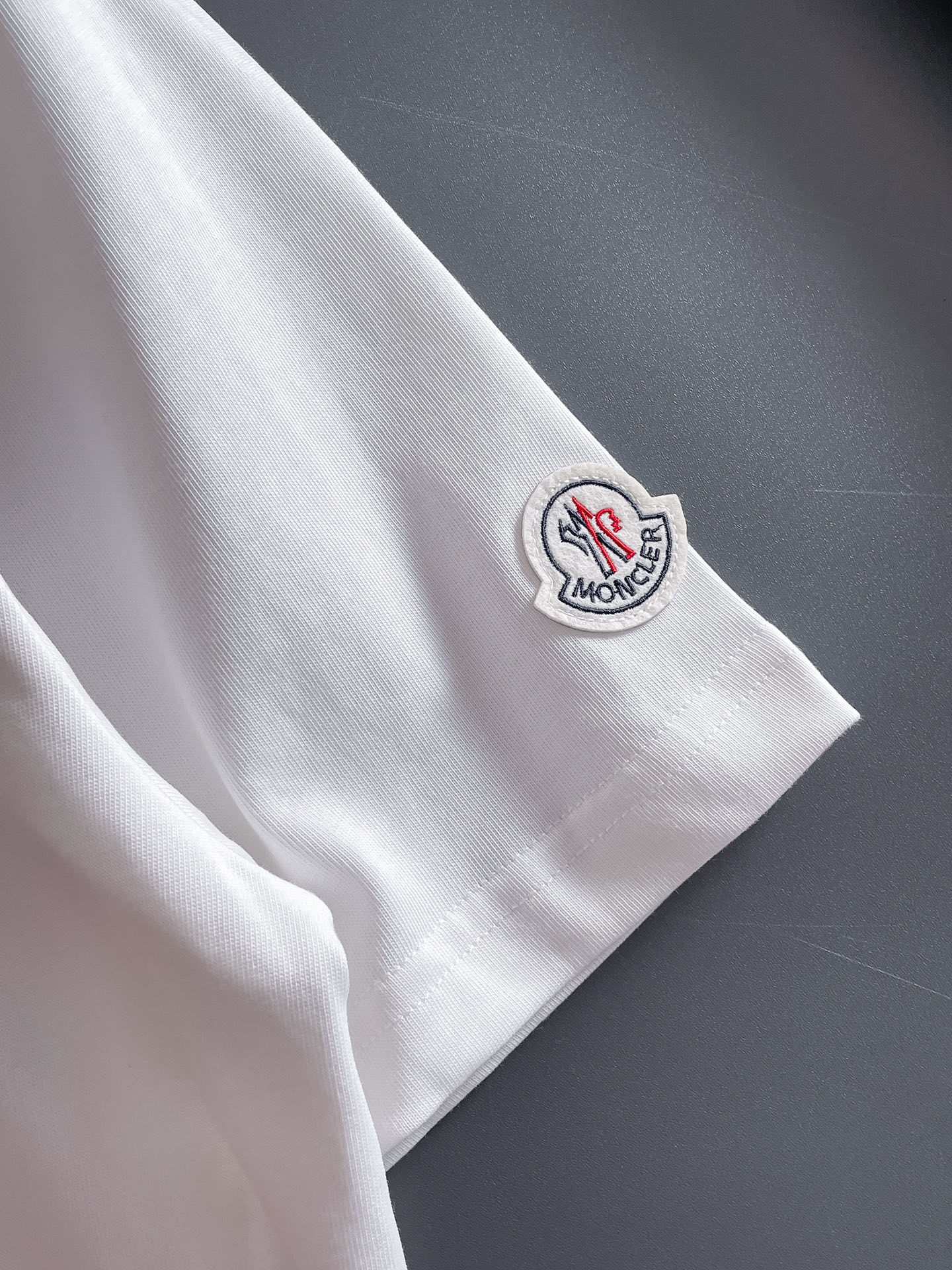 蒙*Moncler 25SS春夏新款首发专柜最新款短袖圆领T恤 高端订制 设计前卫时尚!品牌logo重
