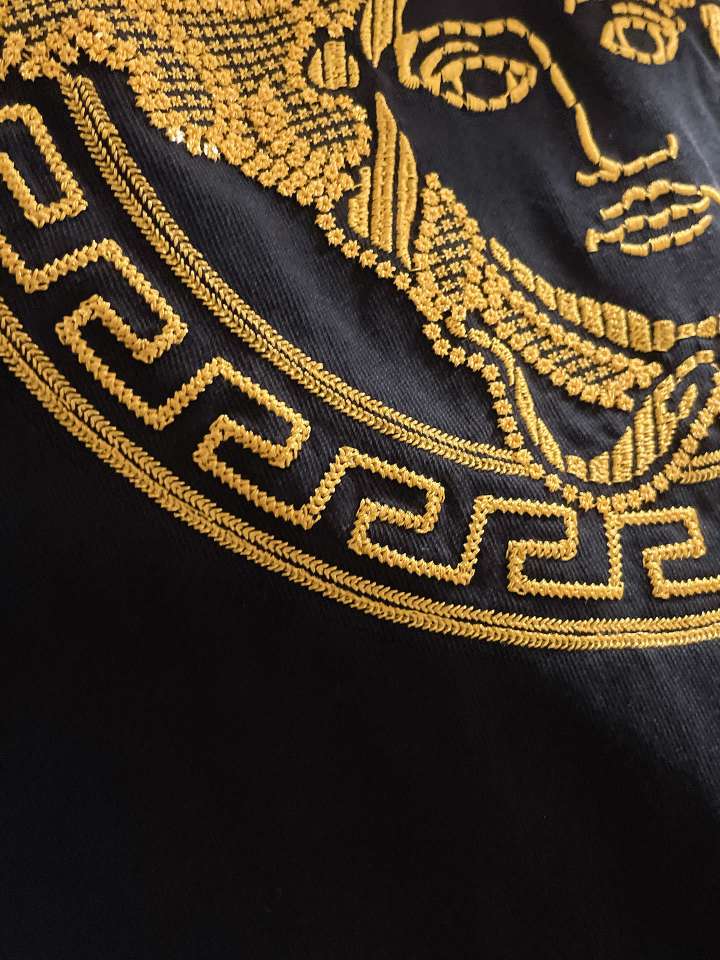 范思*Versace 25SS春夏新款首发专柜最新款短袖圆领T恤 高端订制 设计前卫时尚!品牌logo