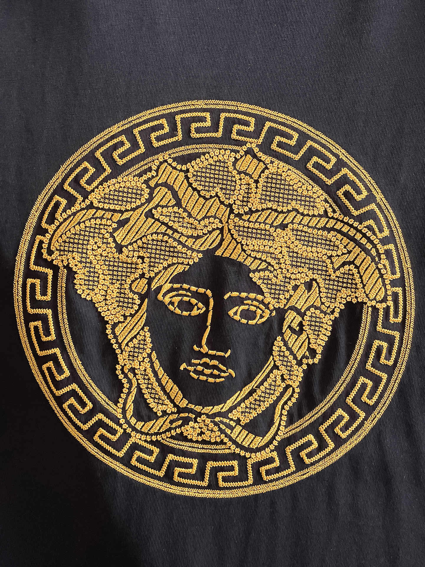 范思*Versace 25SS春夏新款首发专柜最新款短袖圆领T恤 高端订制 设计前卫时尚!品牌logo