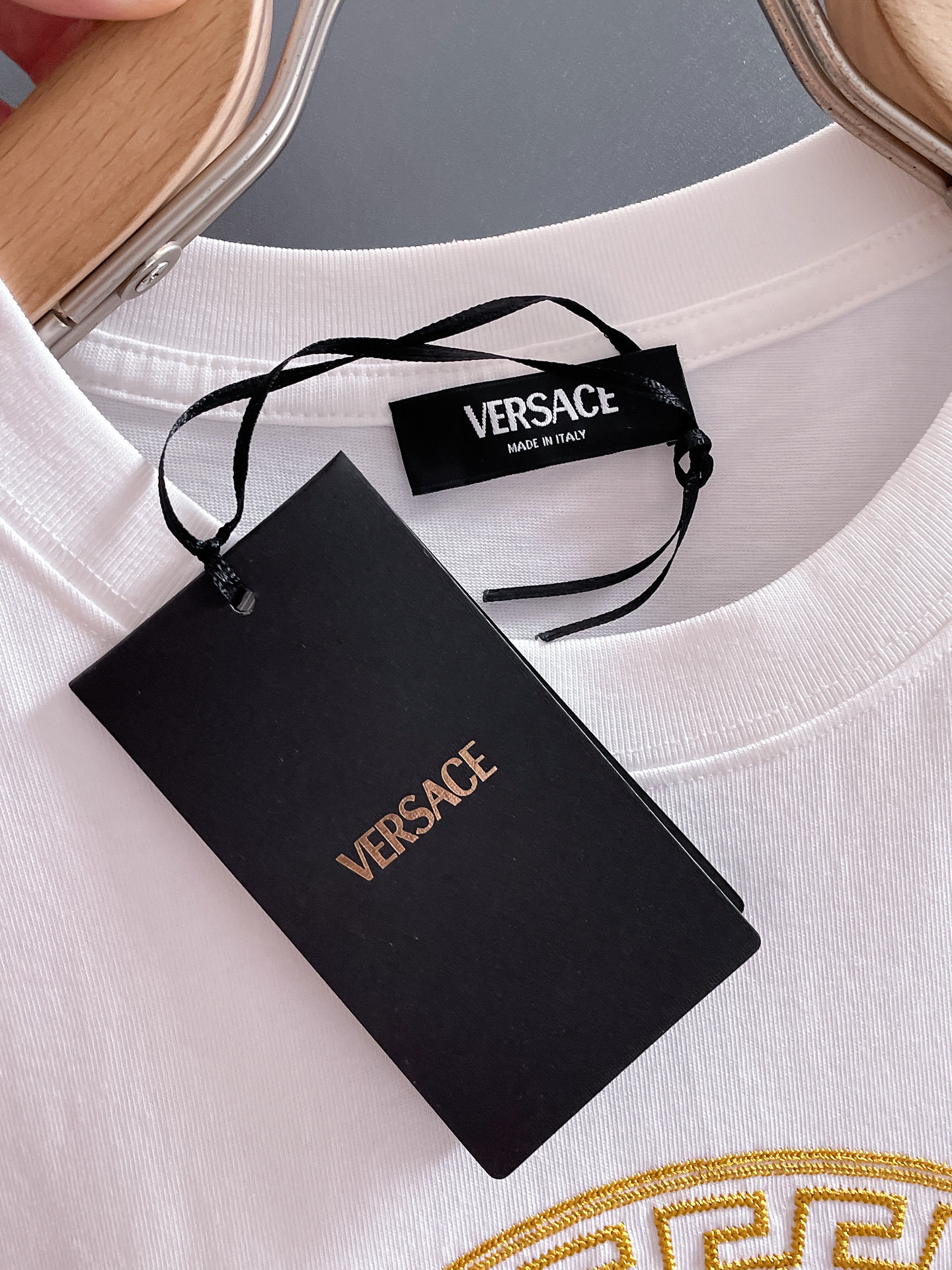 范思*Versace 25SS春夏新款首发专柜最新款短袖圆领T恤 高端订制 设计前卫时尚!品牌logo