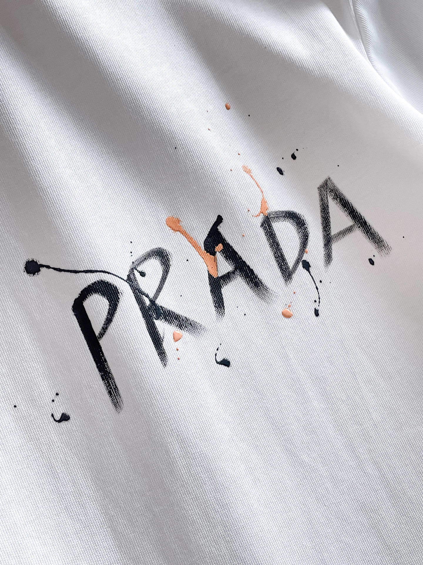 普拉*Drada 25SS春夏新款首发专柜最新款短袖圆领T恤 手绘高端订制 设计前卫时尚!品牌logo