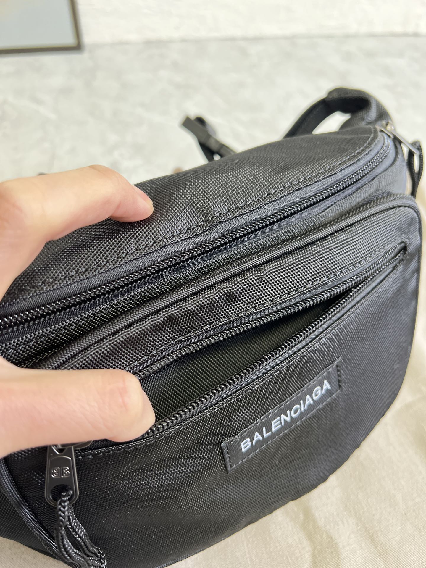 Barenciag Paris City Series Explorer Wallet in Black, Dimensions 31.7.15 cm - 图片 7