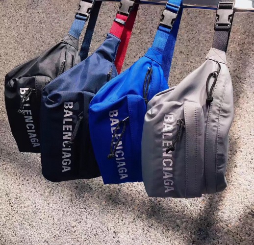Balenciaga Wheel Logo Embroidered Belt Bag, Lightweight Fashionable Chest Bag 1 Balenciaga Wheel Logo Embroidered Belt Bag, Lightweight Fashionable Chest Bag