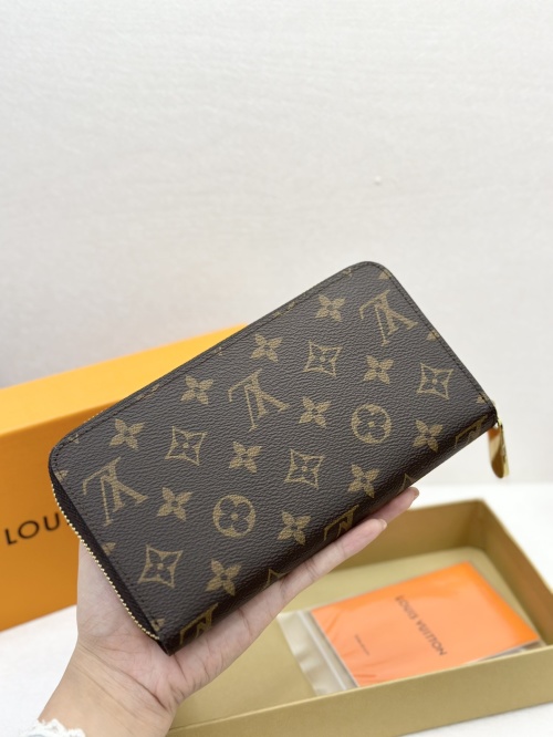 Louis Vuitton Monogram Zippy Wallet, Brown, 19 x 10cm, Zip-Around Closure 1 Louis Vuitton Monogram Zippy Wallet, Brown, 19 x 10cm, Zip-Around Closure