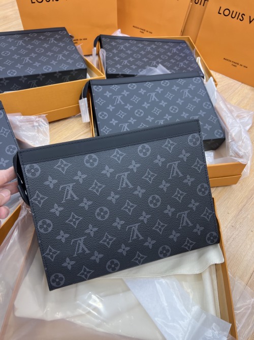 Louis Vuitton Black Monogram Patterned Clutch Handbag - 21cm 1 Louis Vuitton Black Monogram Patterned Clutch Handbag - 21cm