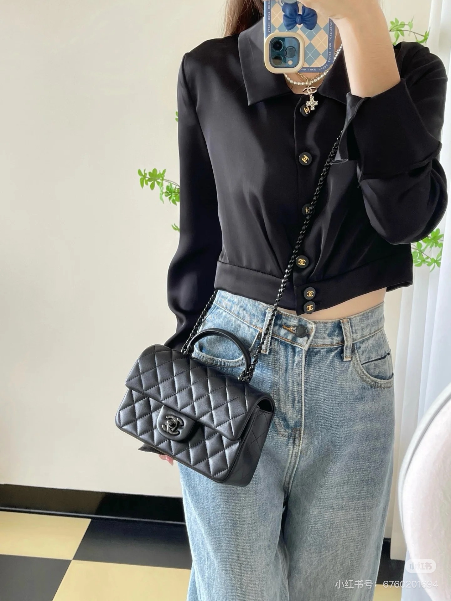 Chanel Handtas met Handvat - Zwart Lamsleer - Tijdloze Elegantie