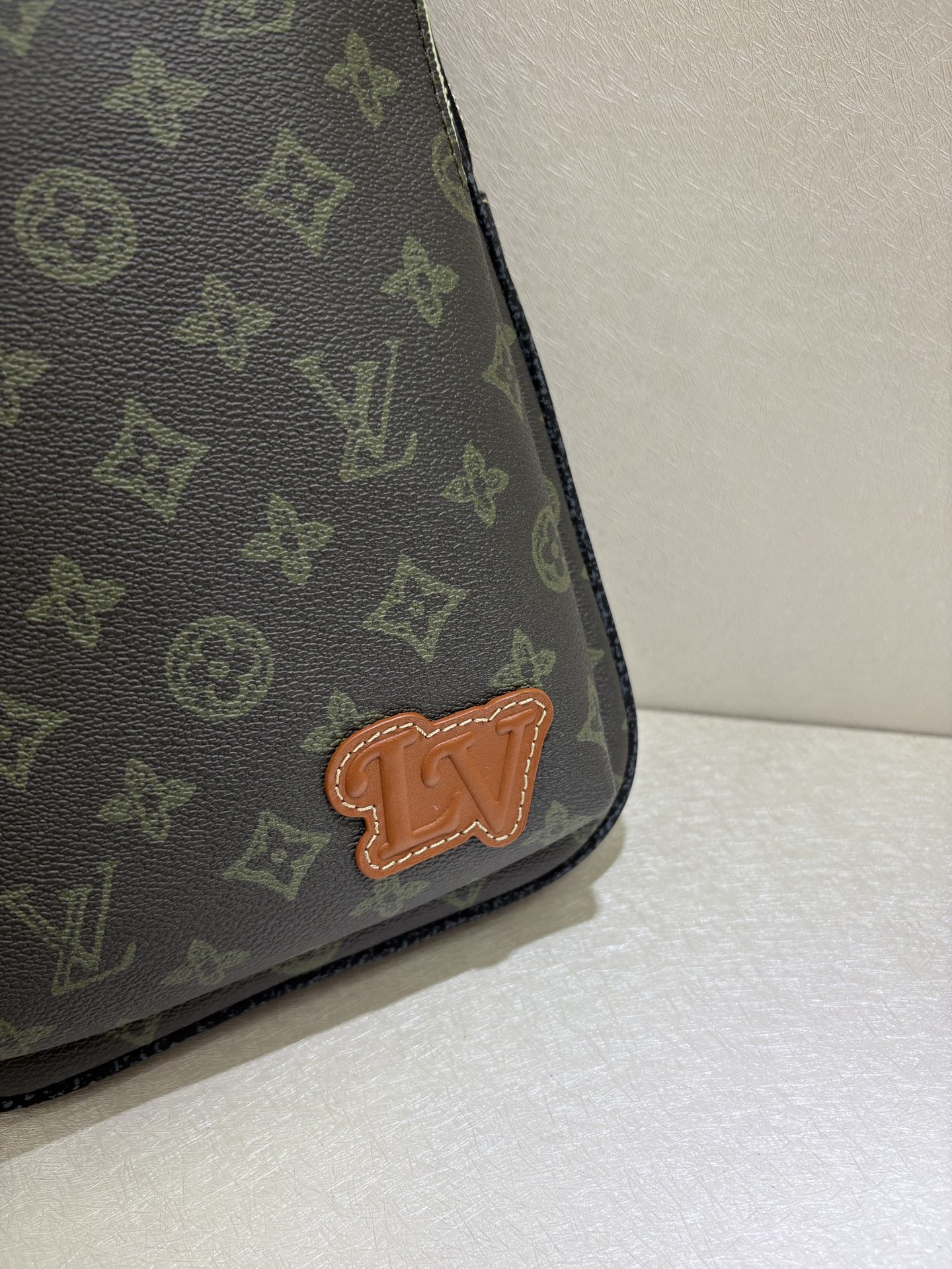 Louis Vuitton Avenue Sling Bag Damier Graphite Canvas M46344 4 i1751734885079 1403 0 3