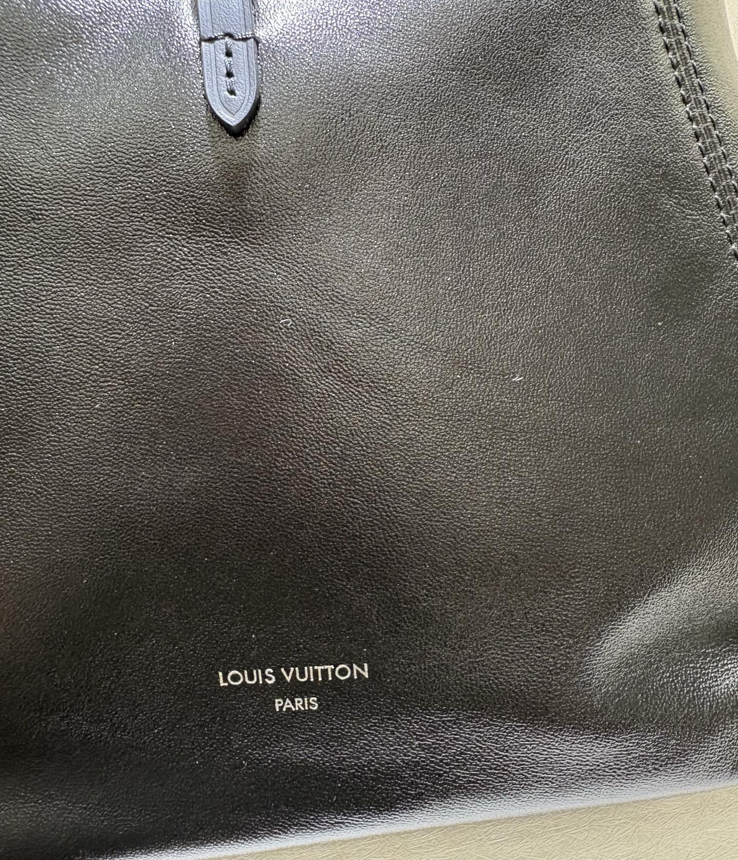 Louis Vuitton Carryall Small Sheepskin Black Warrior Bag 33cm 9 i1751762289988 9203 0 8