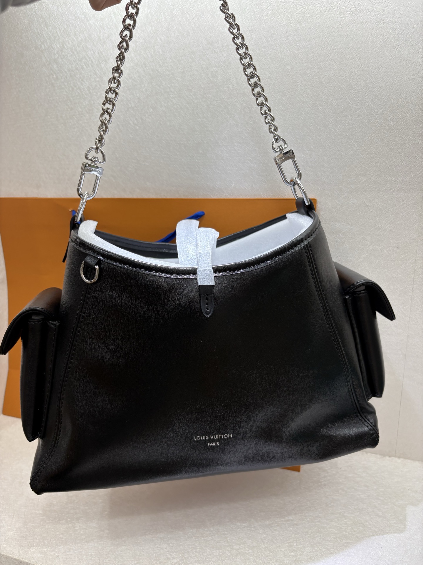 Louis Vuitton Carryall Small Sheepskin Black Warrior Bag 33cm 3 i1751762291152 6338 0 2