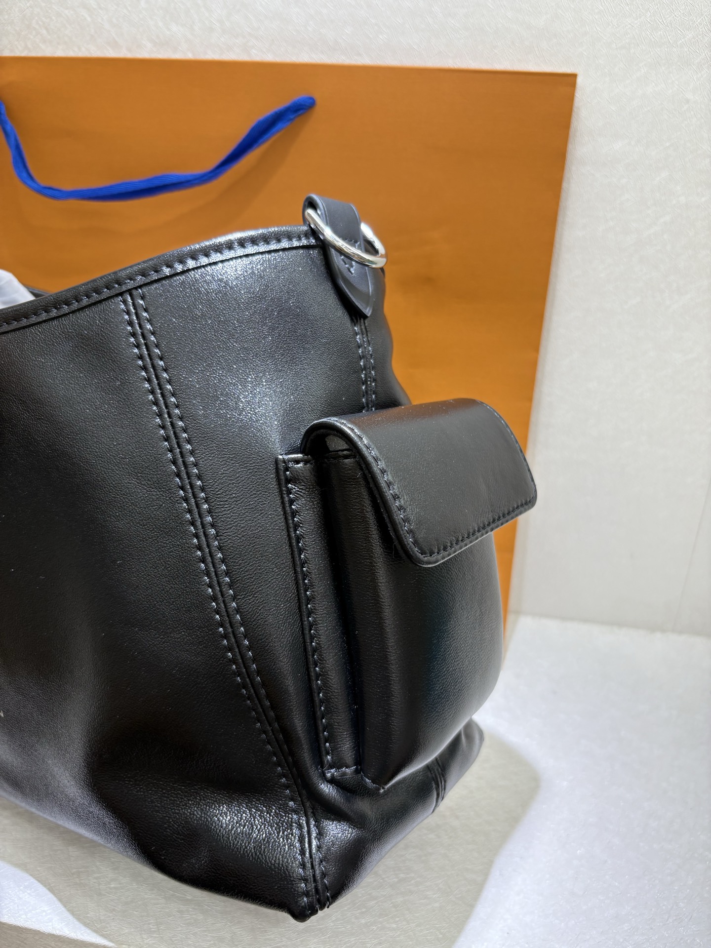 Louis Vuitton Carryall Small Sheepskin Black Warrior Bag 33cm 7 i1751762291168 7212 0 6