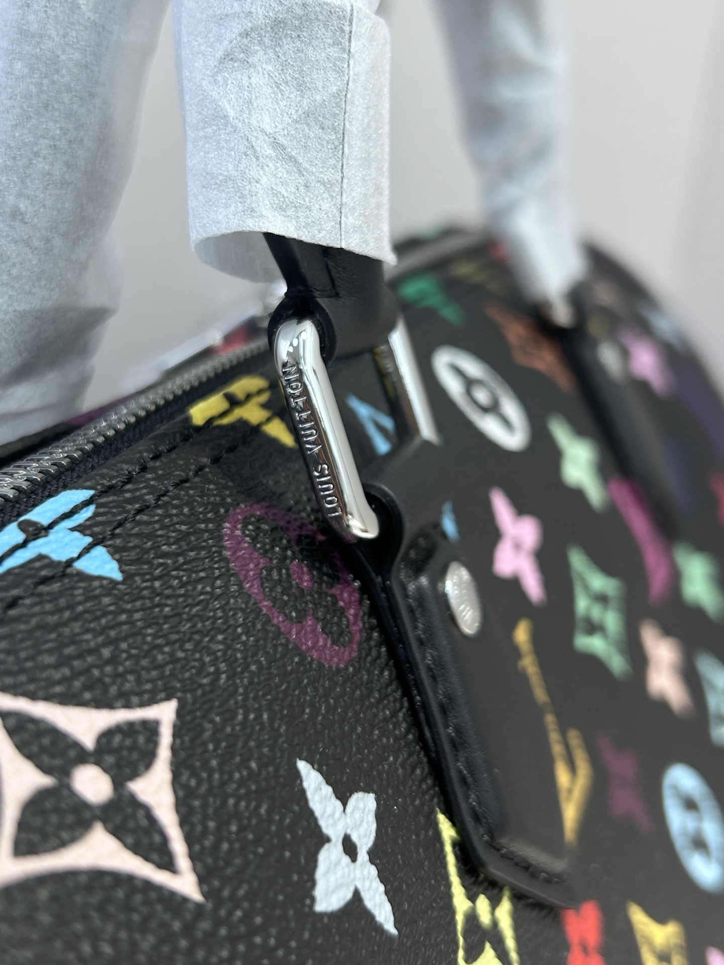 תיק יד Louis Vuitton Speedy M13257 צבעוני שחור עם שרשרת 7 i1752747594189 7710 0 6
