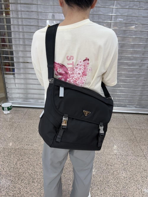 Prada Large Messenger Bag - Model 2VD052 - Stylish and Functional 1 Prada Large Messenger Bag - Model 2VD052 - Stylish and Functional