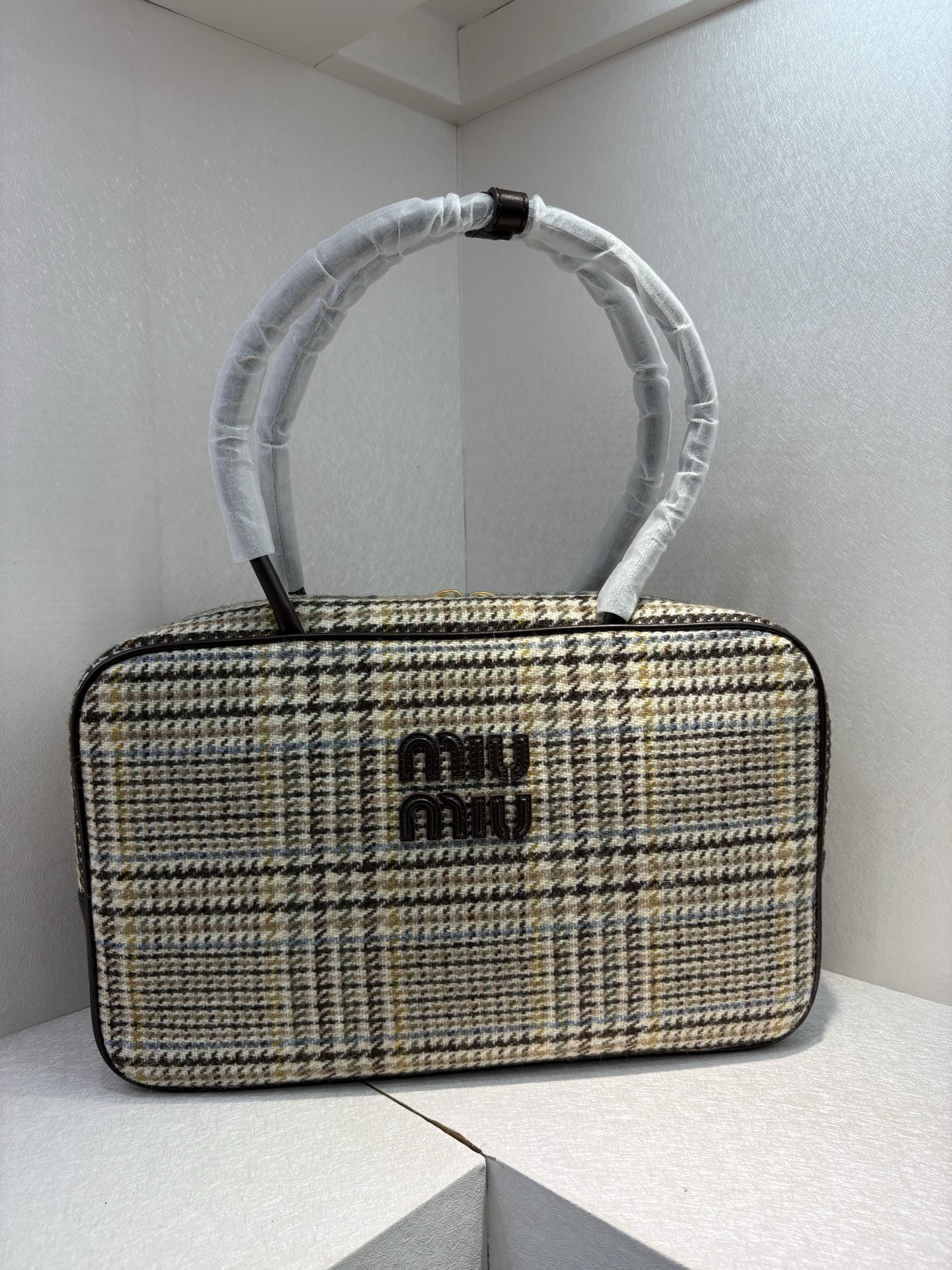 Miu Miu Houndstooth Patterned Satchel, 34cm x 23cm x 12cm, Style 5BB117 3 i1760068684763 9712 0 2