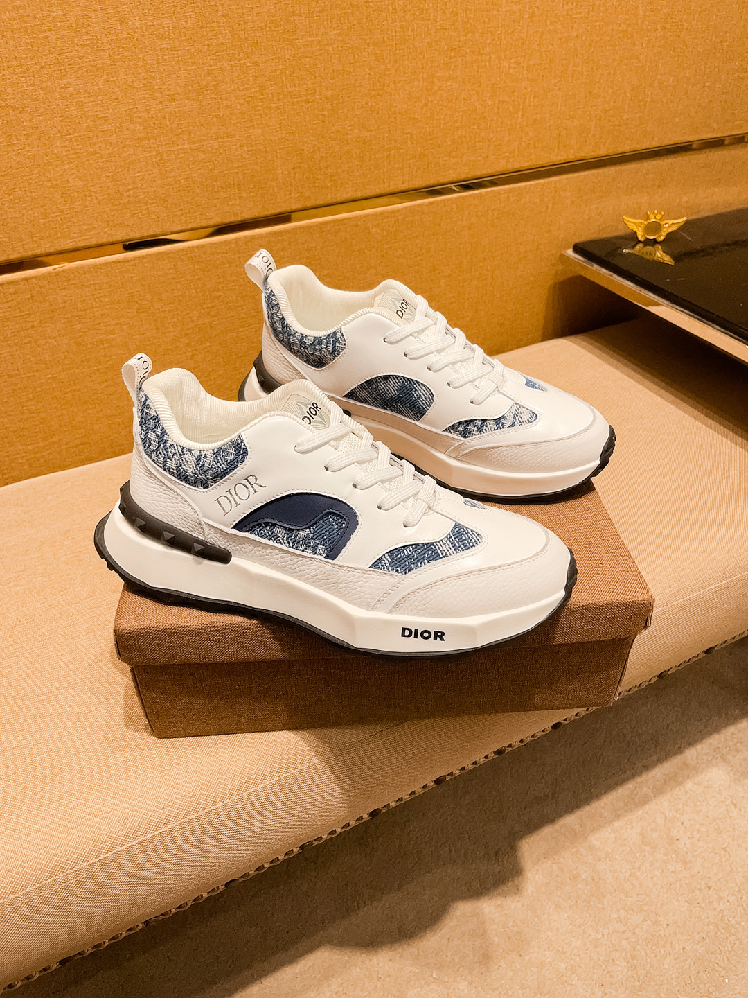 NO:276726,[Di Liao] High-end Men's Shoes Brand Official Website 11's latest masterpiece upper is made of Italian imported cowhide with comfortable and breathable inner original non-slip and wear-resistant outsole, making walking more convenient and comfortable!  Exclusive new style, amazing work, beautiful 11 ​​replica [color] compared to the official quality!  Create a fashionable personality to set off your uniqueness!  Must-have for trendy men! Classic size: 38-44 Color Multi-color optional, cowhide19860909【迪鲤奥】男鞋高端品牌 官网11最新力作鞋面采用意大利进口头层牛皮搭配舒适透气内里原版防滑耐磨大底制作,让行走更加便捷舒适！独家新款,惊世之作,与官方的质量相比美的11复刻[色]！打造时尚个性衬托你的与众不同！潮男必备!经典尺码:38-44 颜色 多色可选,,cowhide,Men's shoes