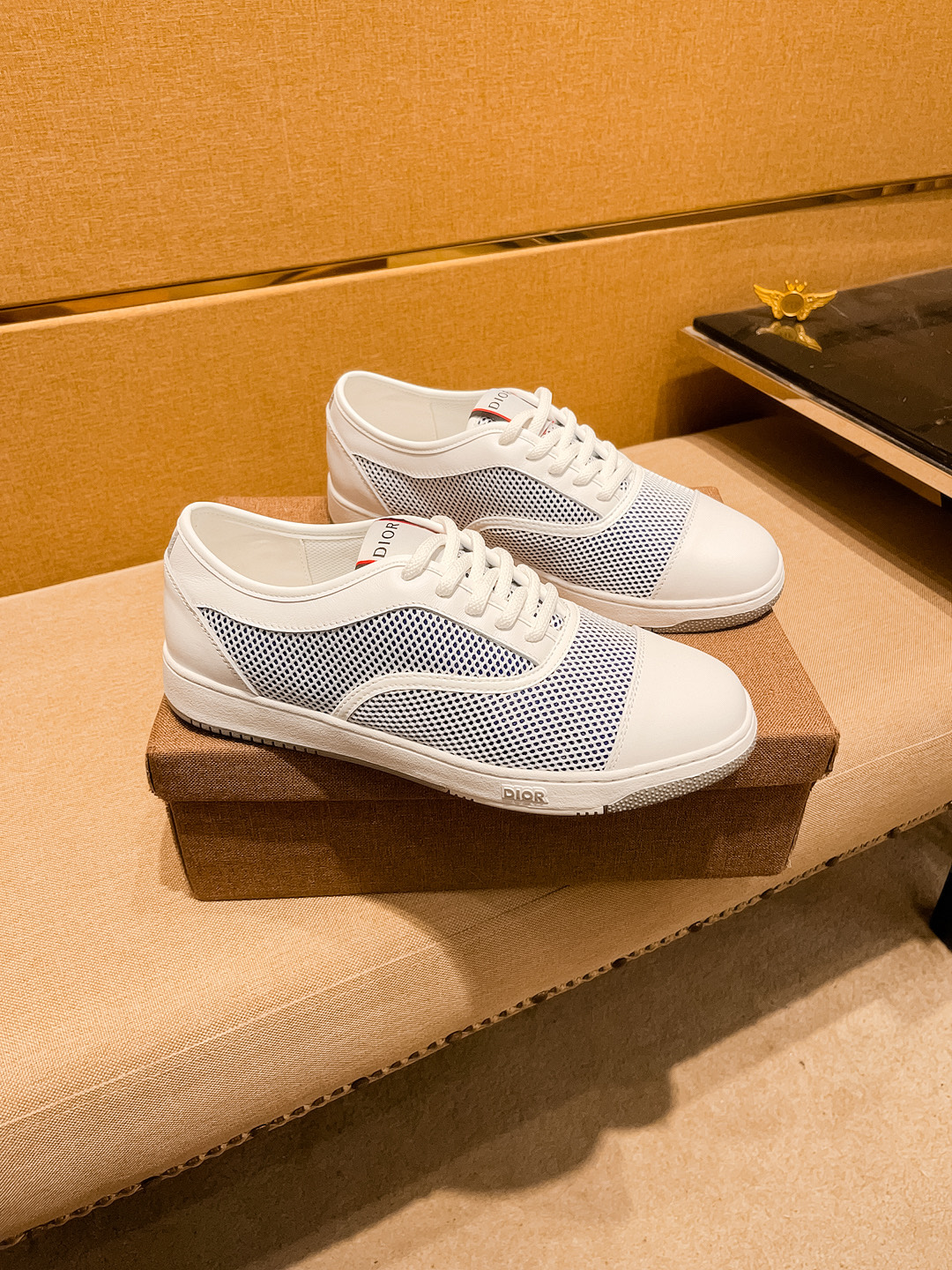 NO:354208,[Dio] High-end Men's Shoes Brand Official Website 11's latest masterpiece upper is made of Italian official website original special technology fabric with original comfortable breathable inner lining original designated anti-slip sole making walking more convenient and comfortable!  Exclusive new style, amazing work, beautiful 11 ​​replica [color] compared to the official quality!  Create a fashionable personality to set off your uniqueness!  A must-have for trendy men!, Size: 38-44. Color. 2 colors available, dior19860909【迪奥】男鞋高端品牌 官网11最新力作鞋面采用意大利官网原版专用科技布面料搭配原版舒适透气内里原版指定防滑大底制作让行走更加便捷舒适！独家新款,惊世之作,与官方的质量相比美的11复刻[色]！打造时尚个性衬托你的与众不同！潮男必备! ,尺码:38－44.颜色. 2色可选,,dior,Men's shoes