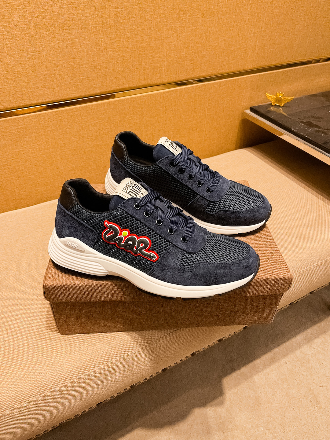 NO:348086,[Dio] High-end Men's Shoes Brand Official Website 11's latest masterpiece upper is made of Italian official website original special technology fabric with original comfortable breathable inner lining original designated anti-slip sole making walking more convenient and comfortable!  Exclusive new style, amazing work, beautiful 11 ​​replica [color] compared to the official quality!  Create a fashionable personality to set off your uniqueness!  Must-have for trendy men!, Size: 38-44. Color. Multi-color optional, dior19860909【迪奥】男鞋高端品牌 官网11最新力作鞋面采用意大利官网原版专用科技布面料搭配原版舒适透气内里原版指定防滑大底制作让行走更加便捷舒适！独家新款,惊世之作,与官方的质量相比美的11复刻[色]！打造时尚个性衬托你的与众不同！潮男必备! ,尺码:38－44.颜色. 多色可选,,dior,Men's shoes