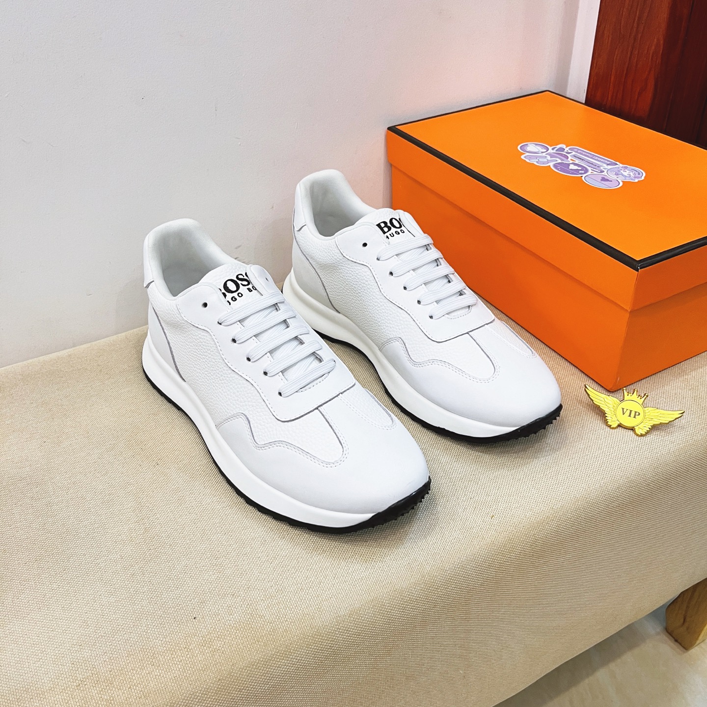 NO:621123,[BOSS] The latest masterpiece of the high-end men's shoe brand official website 11, the upper is made of the original Italian official website special technical cloth fabric with first-layer cowhide. The original comfortable and breathable lining is made of the original designated non-slip outsole, making walking more convenient and comfortable!  Exclusive new model, stunning work, Midea 11 replica [color] compared with official quality!  Create a fashionable personality to set off your uniqueness!  A must-have for trendy men! , Size: 38-44. Color. Multiple colors available,,cowhide19860909【BOSS】男鞋高端品牌 官网11最新力作鞋面采用意大利官网原版专用科技布面料搭配头层牛皮 原版舒适透气内里原版指定防滑大底制作让行走更加便捷舒适！独家新款,惊世之作,与官方的质量相比美的11复刻[色]！打造时尚个性衬托你的与众不同！潮男必备! ,尺码:38－44.颜色.多色可选,,cowhide,Men's shoes