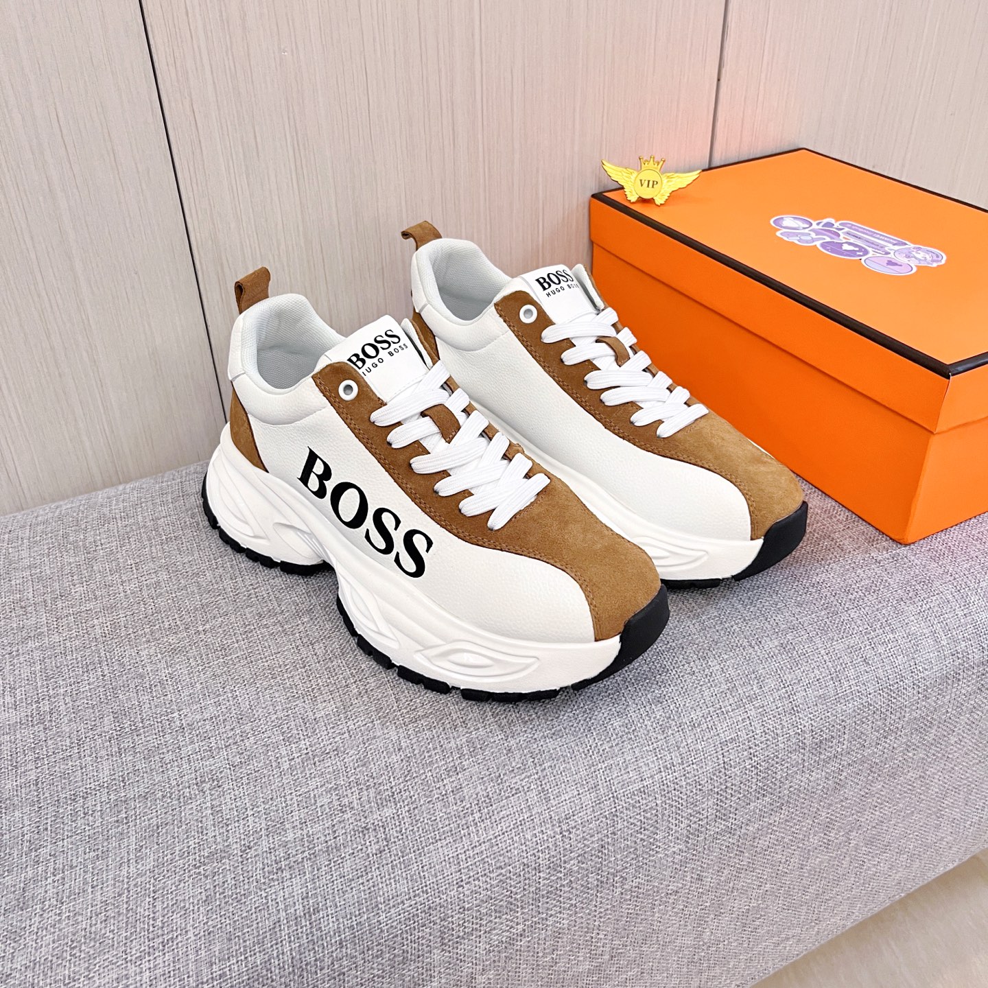 NO:589665,[BSSO] The latest masterpiece of the high-end men's shoe brand official website 11, the upper is made of first-layer cowhide imported from Italy with a comfortable and breathable lining and original non-slip and wear-resistant outsole, making walking more convenient and comfortable!  Exclusive new model, stunning work, Midea 11 replica [color] compared with official quality!  Create a fashionable personality to set off your uniqueness!  A must-have for trendy men! Classic sizes: 38-44, multiple colors available.,,cowhide19860909【 BSSO】男鞋高端品牌 官网11最新力作鞋面采用意大利进口头层牛皮搭配舒适透气内里原版防滑耐磨大底制作,让行走更加便捷舒适！独家新款,惊世之作,与官方的质量相比美的11复刻[色]！打造时尚个性衬托你的与众不同！潮男必备!经典尺码:38-44 颜色多色可选.,,cowhide,Men's shoes