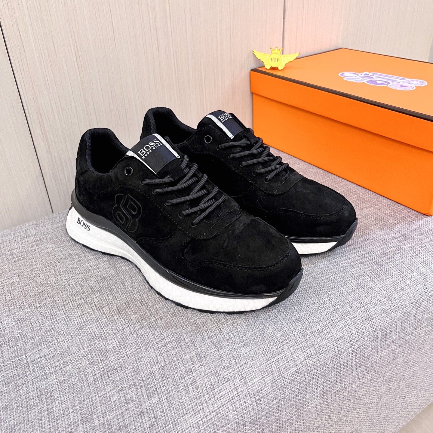 NO:589616,[BSSO] The latest masterpiece of the high-end men's shoe brand official website 11, the upper is made of first-layer cowhide imported from Italy with a comfortable and breathable lining and original non-slip and wear-resistant outsole, making walking more convenient and comfortable!  Exclusive new model, stunning work, Midea 11 replica [color] compared with official quality!  Create a fashionable personality to set off your uniqueness!  A must-have for trendy men! Classic sizes: 38-44, 2 colors available.,,cowhide19860909【 BSSO】男鞋高端品牌 官网11最新力作鞋面采用意大利进口头层牛皮搭配舒适透气内里原版防滑耐磨大底制作,让行走更加便捷舒适！独家新款,惊世之作,与官方的质量相比美的11复刻[色]！打造时尚个性衬托你的与众不同！潮男必备!经典尺码:38-44 颜色2 色可选.,,cowhide,Men's shoes