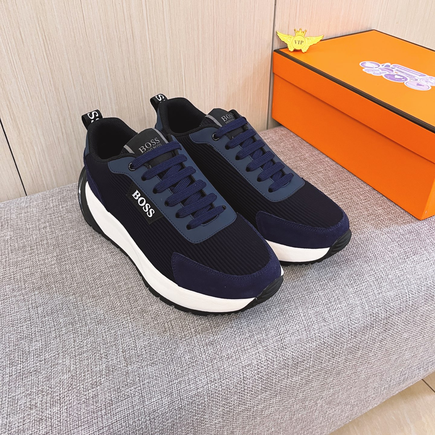 NO:620748,[BSSO] The latest masterpiece of the high-end men's shoe brand official website 11, the upper is made of first-layer cowhide imported from Italy with a comfortable and breathable lining and original non-slip and wear-resistant outsole, making walking more convenient and comfortable!  Exclusive new model, stunning work, Midea 11 replica [color] compared with official quality!  Create a fashionable personality to set off your uniqueness!  A must-have for trendy men! Classic sizes: 38-44, many colors to choose from.,,cowhide19860909【 BSSO】男鞋高端品牌 官网11最新力作鞋面采用意大利进口头层牛皮搭配舒适透气内里原版防滑耐磨大底制作,让行走更加便捷舒适！独家新款,惊世之作,与官方的质量相比美的11复刻[色]！打造时尚个性衬托你的与众不同！潮男必备!经典尺码:38-44 颜色多 色可选.,,cowhide,Men's shoes