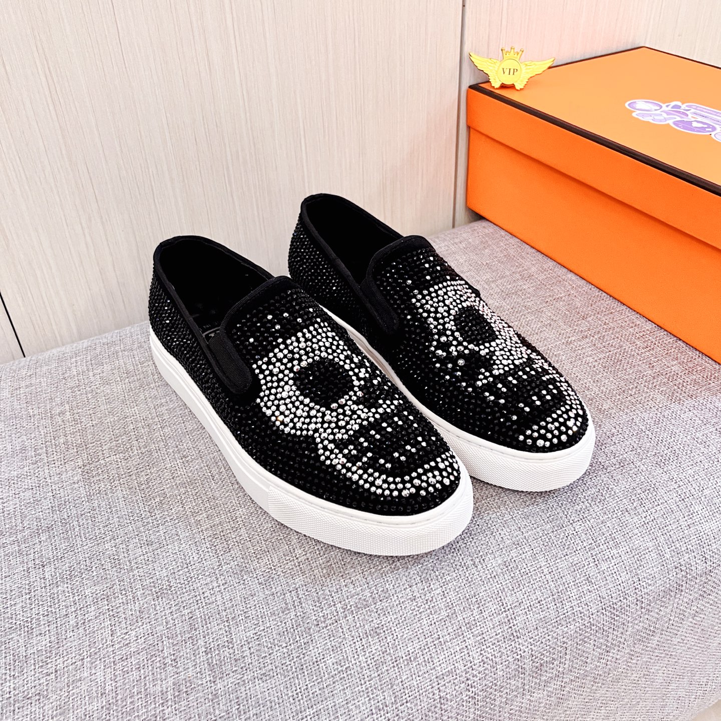 NO:621052,[qP] The latest masterpiece of the high-end men's shoe brand official website 11 is made of first-layer cowhide imported from Italy with a comfortable and breathable lining and original non-slip and wear-resistant outsole, making walking more convenient and comfortable!  Exclusive new model, stunning work, Midea 11 replica [color] compared with official quality!  Create a fashionable personality to set off your uniqueness!  A must-have for trendy men! Classic size: 38-44 Color 1 color available.,,cowhide19860909【 qP】男鞋高端品牌 官网11最新力作鞋面采用意大利进口头层牛皮搭配舒适透气内里原版防滑耐磨大底制作,让行走更加便捷舒适！独家新款,惊世之作,与官方的质量相比美的11复刻[色]！打造时尚个性衬托你的与众不同！潮男必备!经典尺码:38-44 颜色 1色可选.,,cowhide,Men's shoes